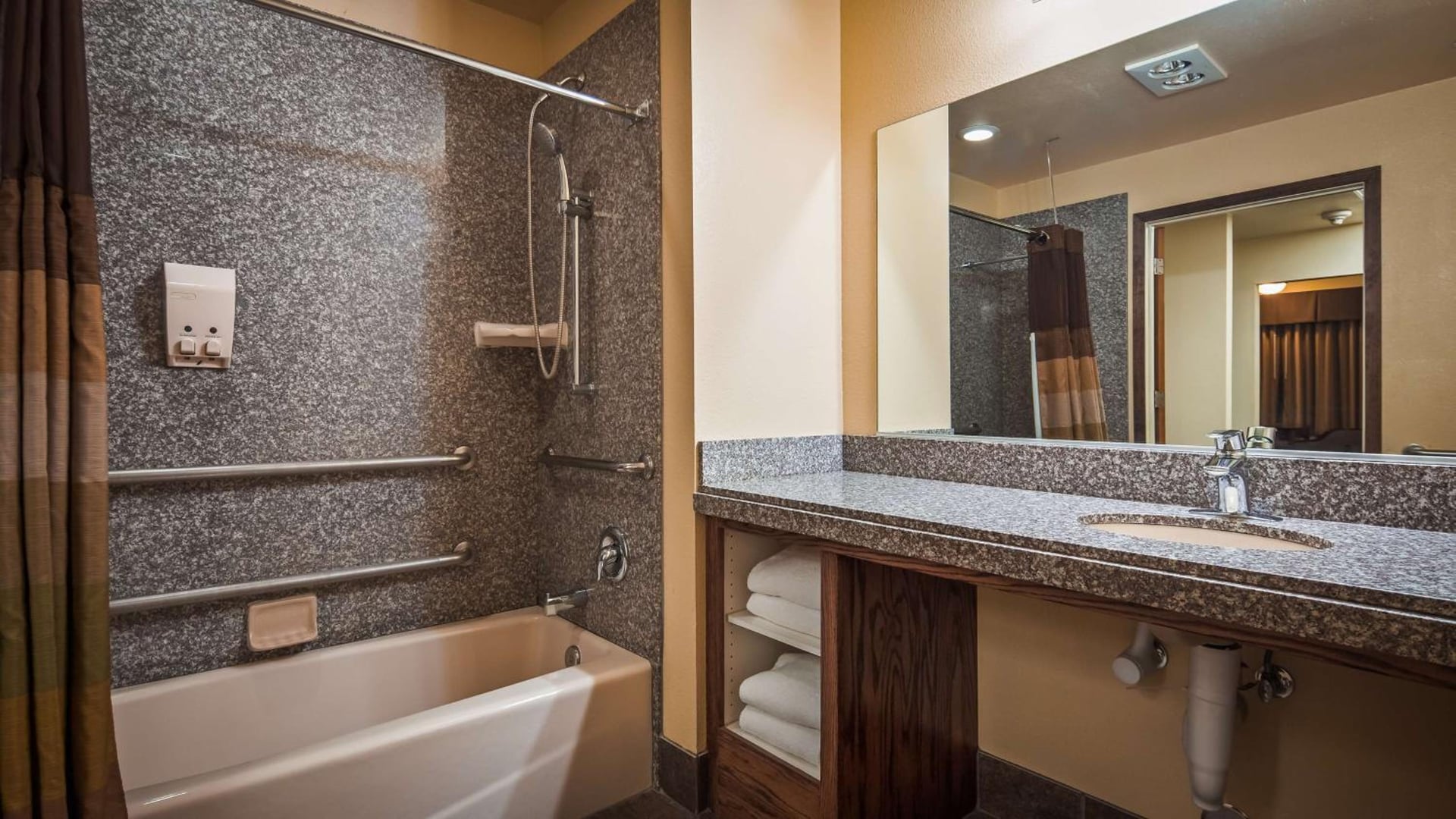 Best Western Plus Yosemite Gateway Inn, Oakhurst, foto 3