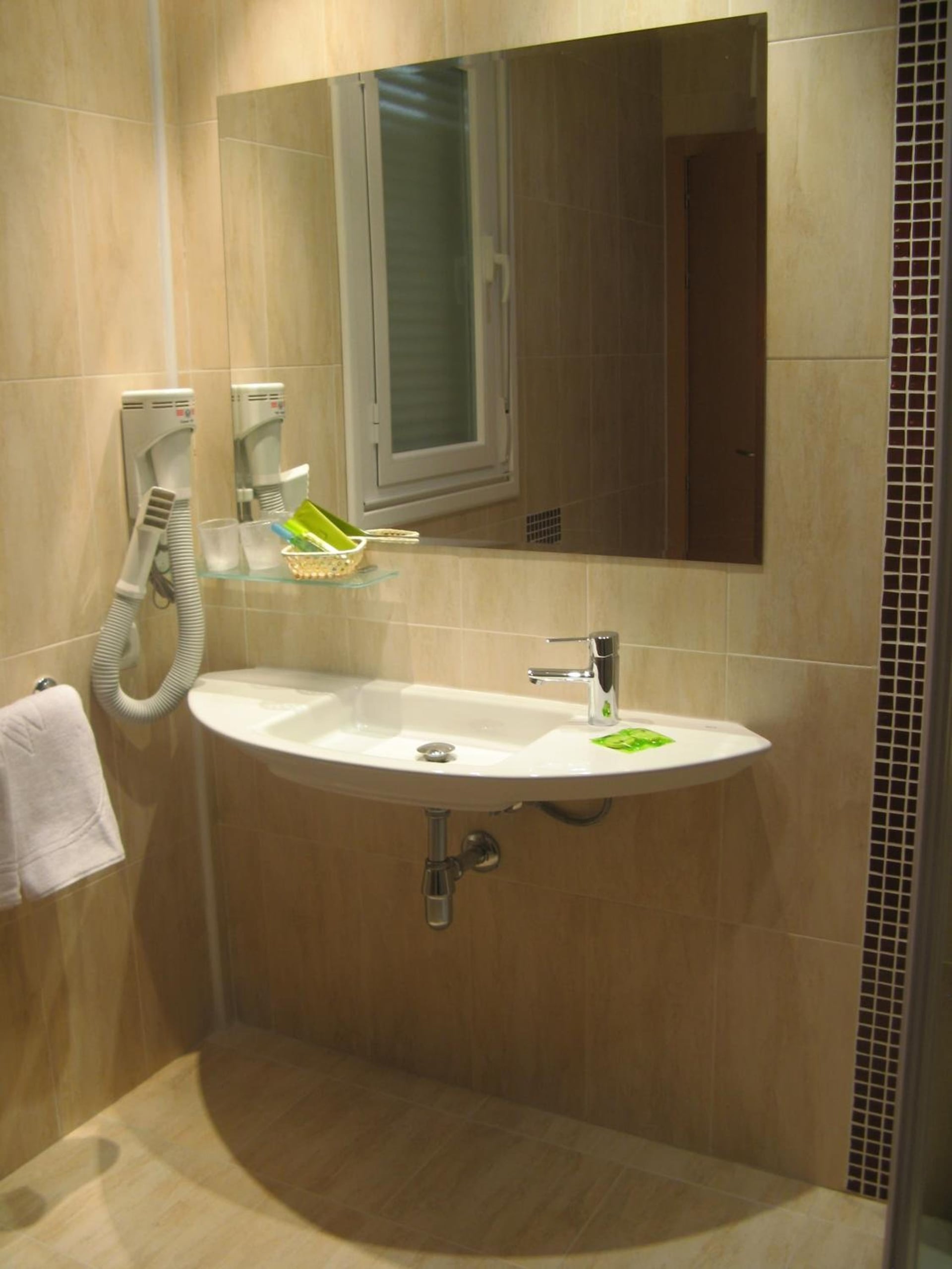 Hostal T4, Paracuellos de Jarama, foto 4