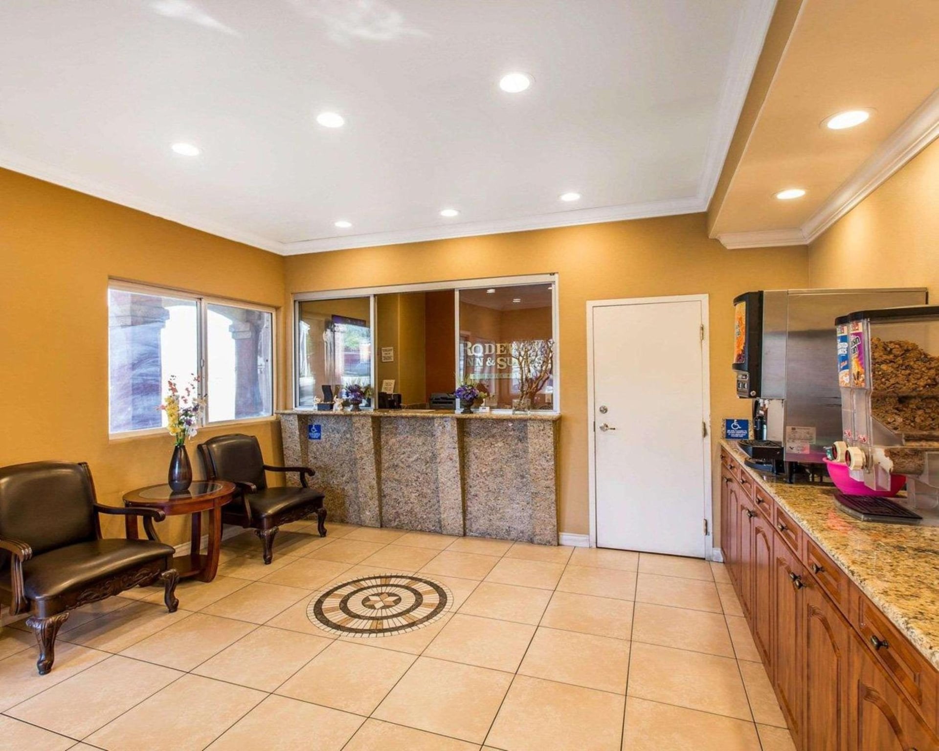 Rodeway Inn & Suites Corona, Corona, foto 5