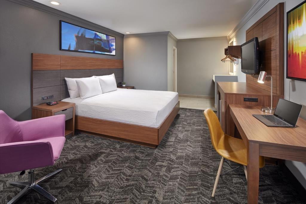 Studio Inn & Suites at Promenade Downey, Downey, foto 5