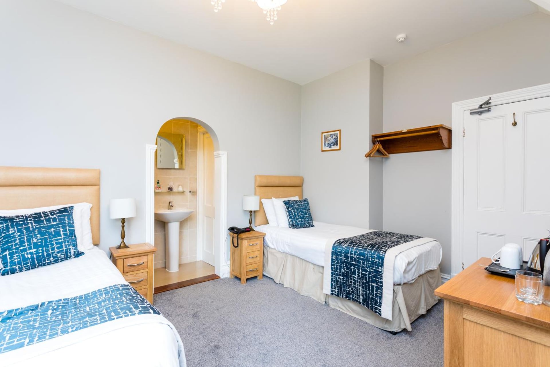 The Lawn Guest House Gatwick, Horley, foto 4