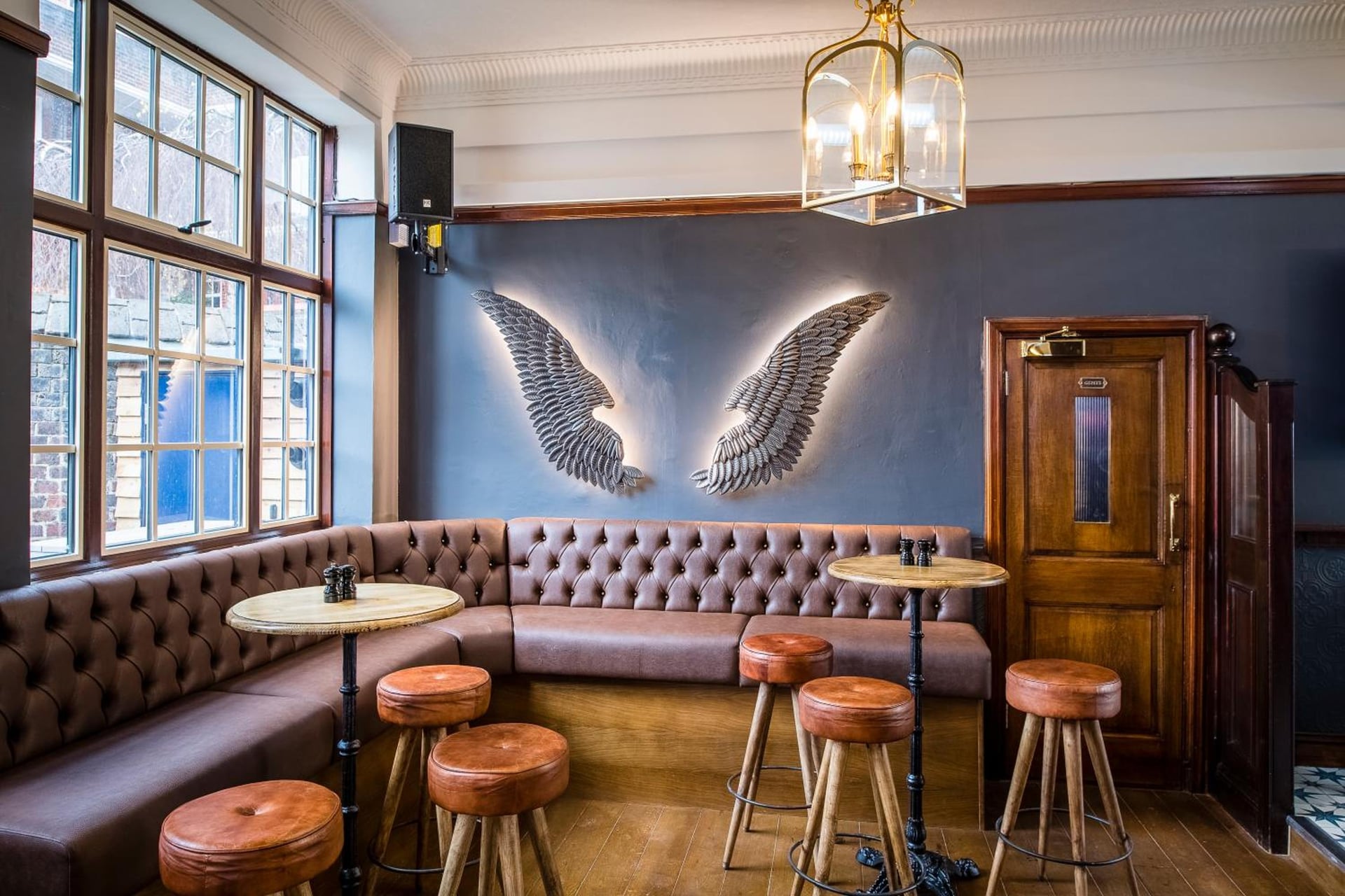 Three Falcons, London, foto 4