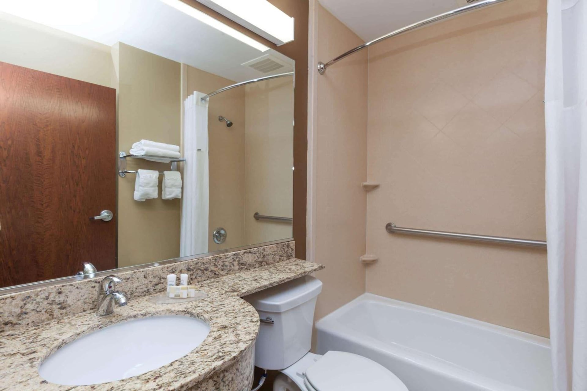 Microtel Inn & Suites by Wyndham Wheeler Ridge, Arvin, foto 3