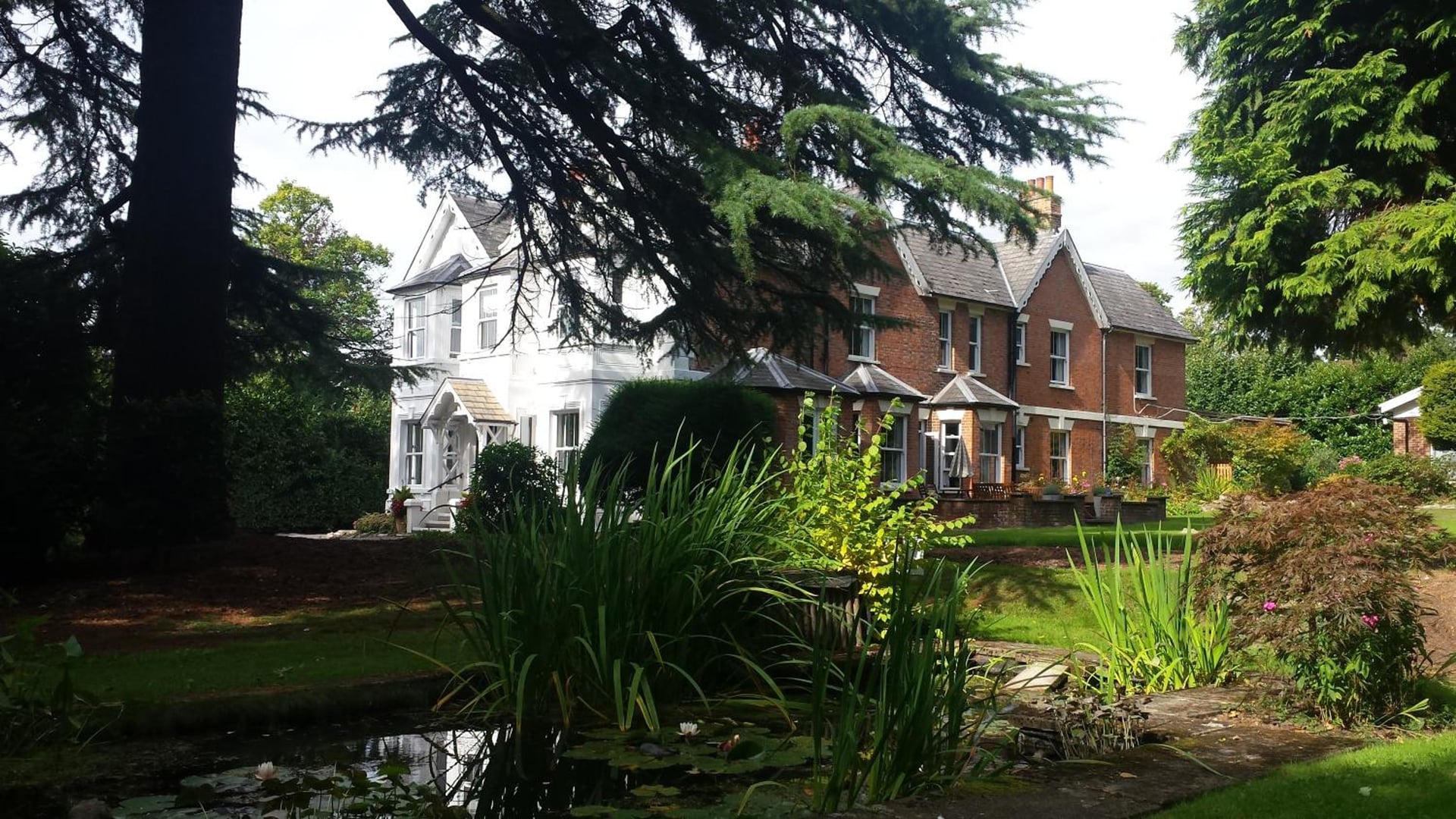 Claridge House Retreat Centre Inc Continental Vegetarian or Vegan Breakfast, Lingfield, foto 4