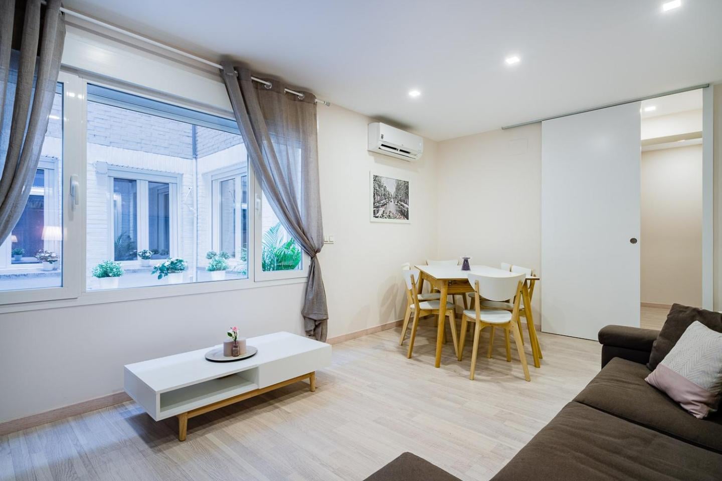 Exclusive quietness in the heart of Madrid with Public Parking, Breakfast, 2 bathrooms, Madrid, foto 5