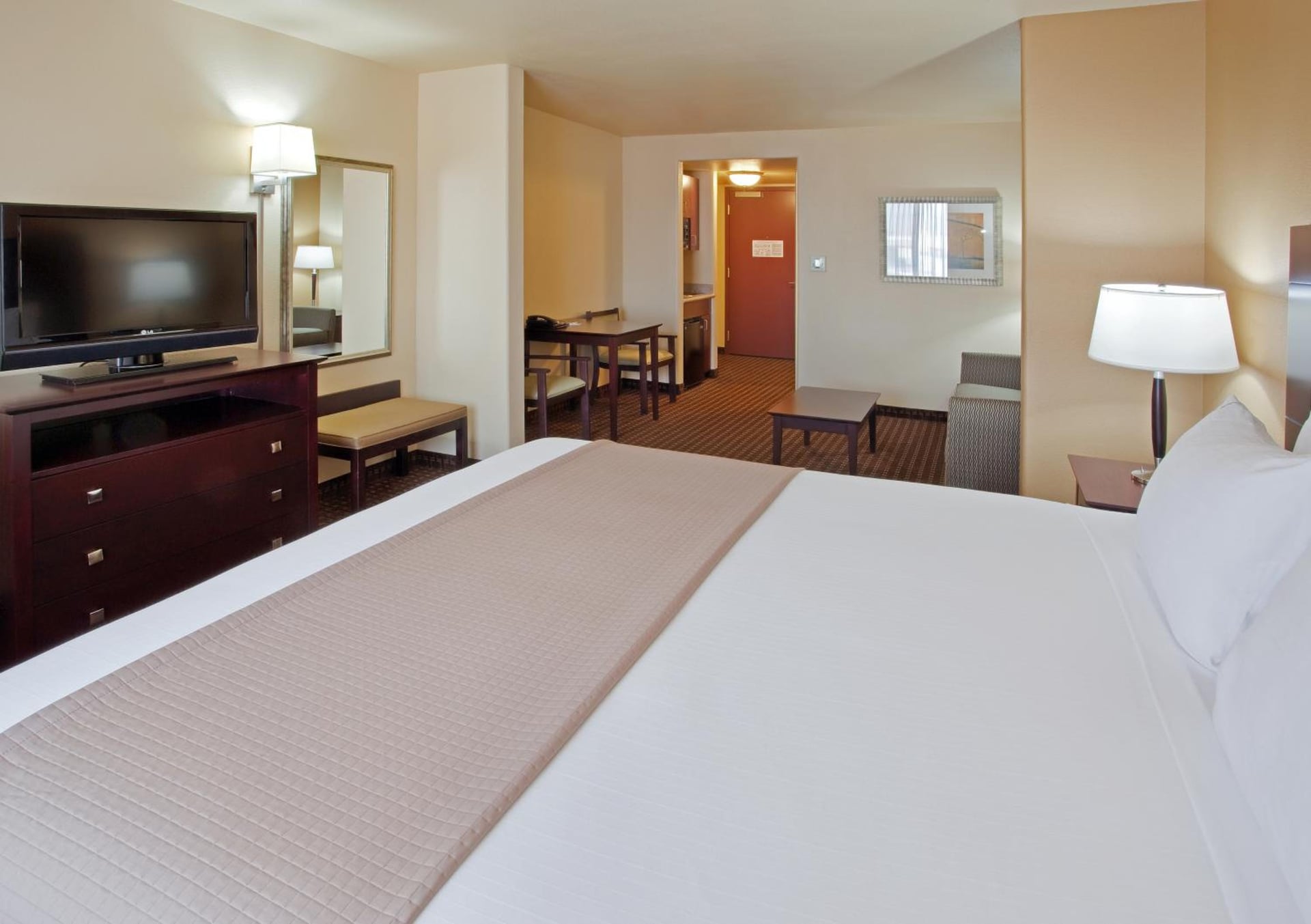 Holiday Inn Express & Suites Dinuba West by IHG, Dinuba, foto 2
