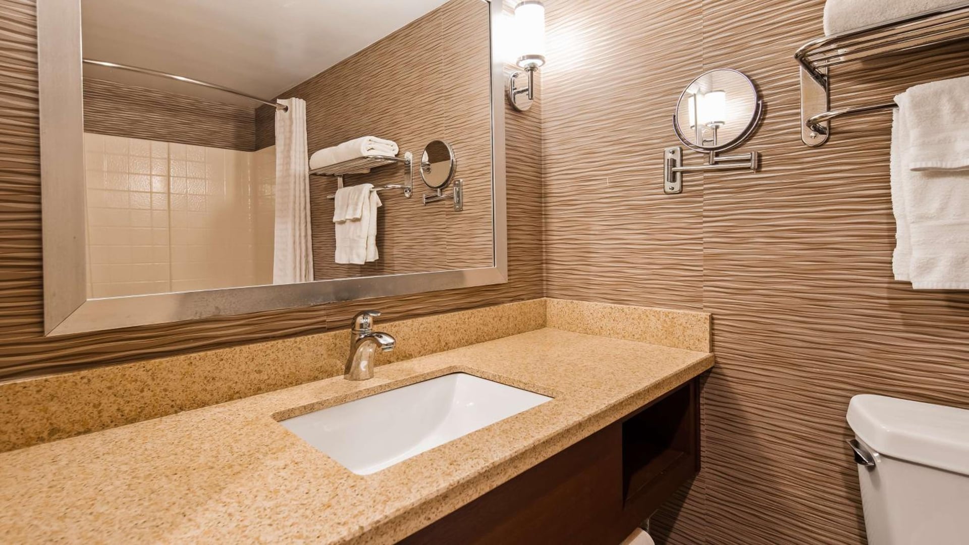 Best Western Plus Rama Inn & Suites, Oakdale, foto 4