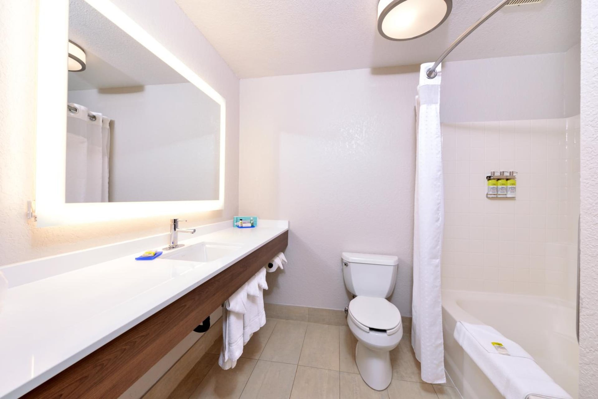 Holiday Inn Express Hotel & Suites Arcata/Eureka-Airport Area by IHG, McKinleyville, foto 3