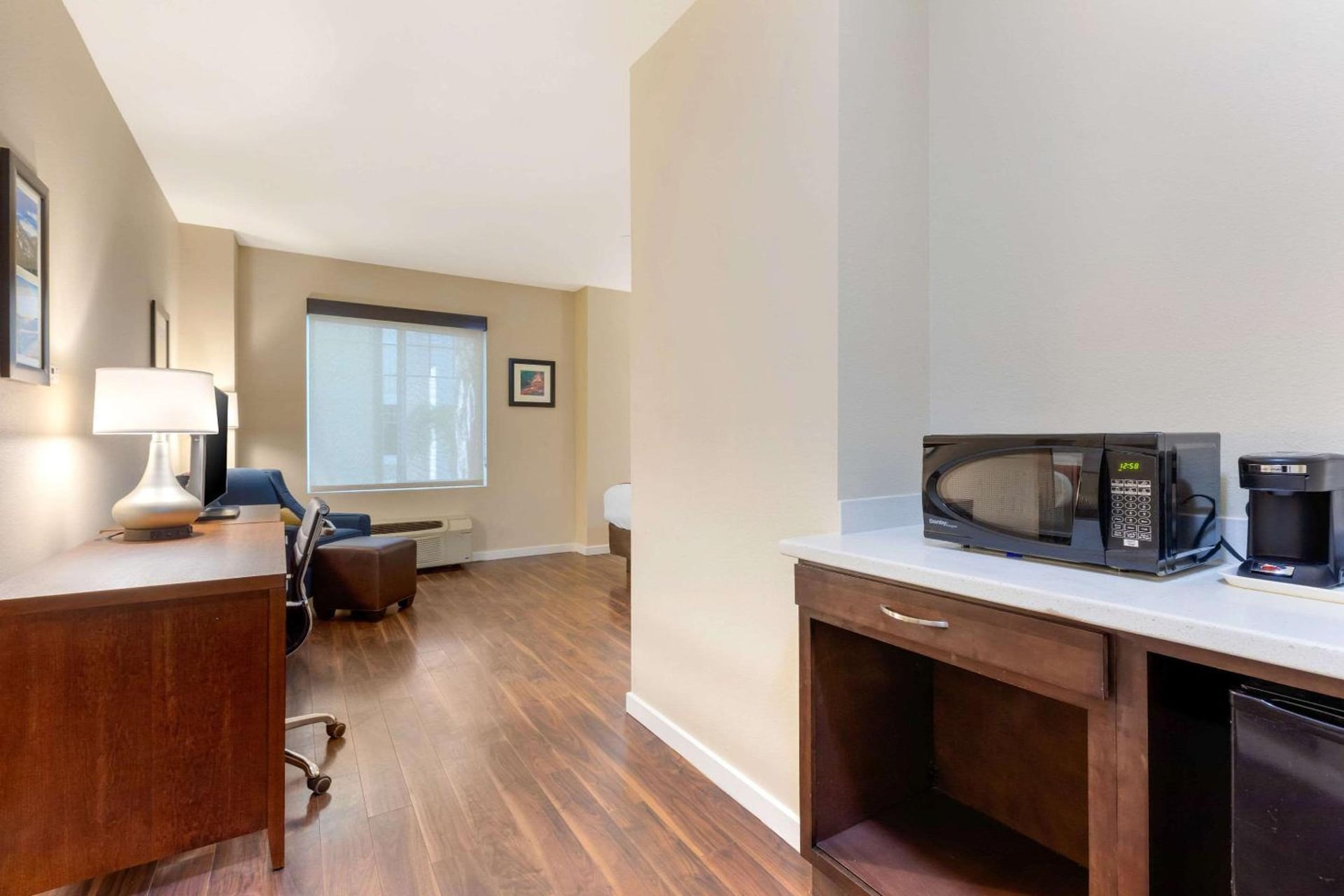 Comfort Inn & Suites Near Ontario Airport, Ontario, foto 2