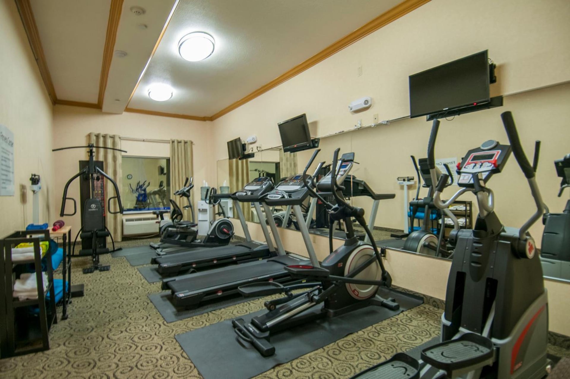 Holiday Inn Express & Suites Bakersfield Central, an IHG Hotel, Bakersfield, foto 4