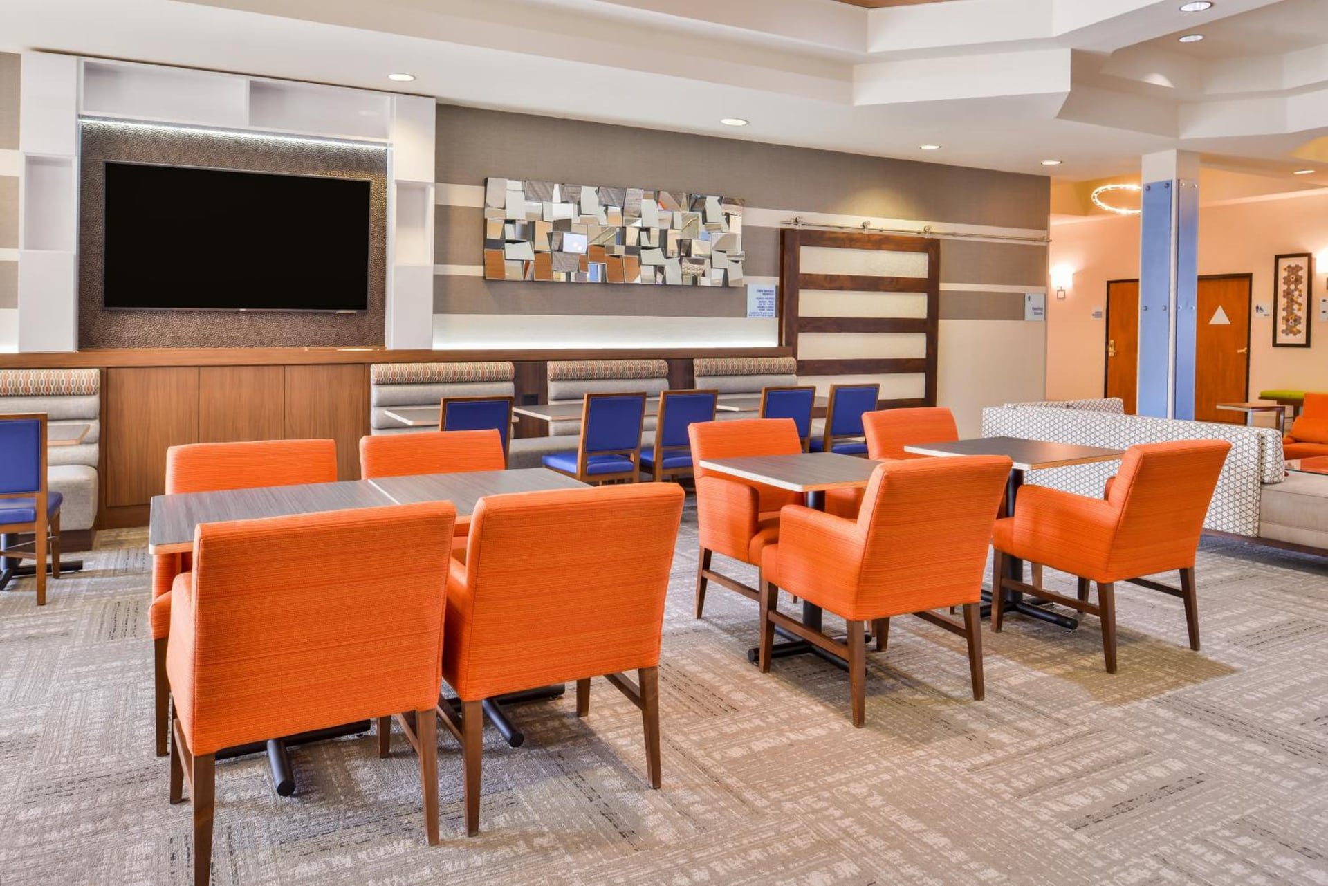 HOLIDAY INN EXPRESS & SUITES ELK GROVE CENTRAL - HWY 99 by IHG, Elk Grove, foto 3