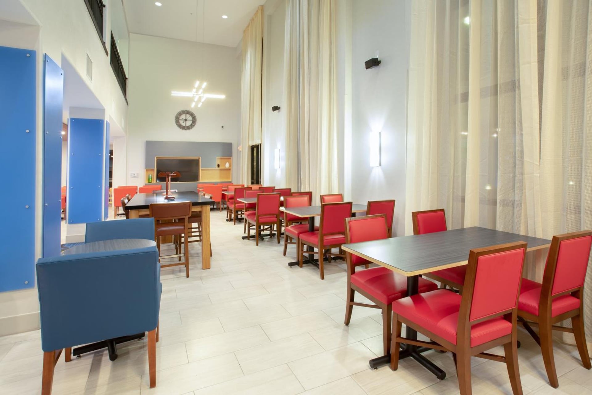 Holiday Inn Express & Suites Phoenix Glendale Dist by IHG, Somerton, foto 4