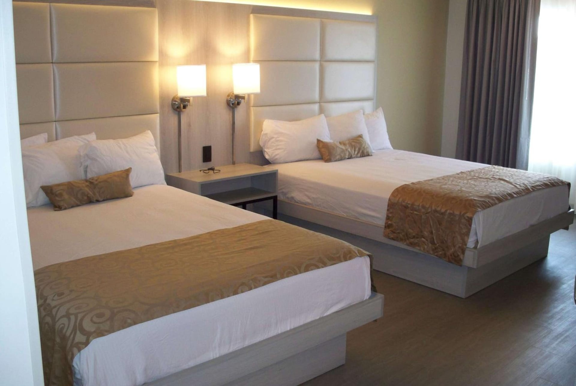Ramada by Wyndham Burbank Airport, Burbank, foto 4