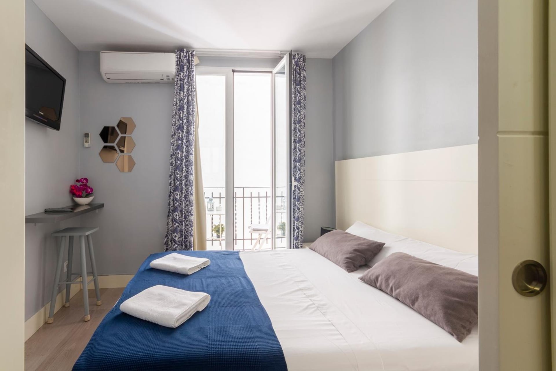 8Rooms Madrid, smart self check-in rooms, Madrid, foto 4