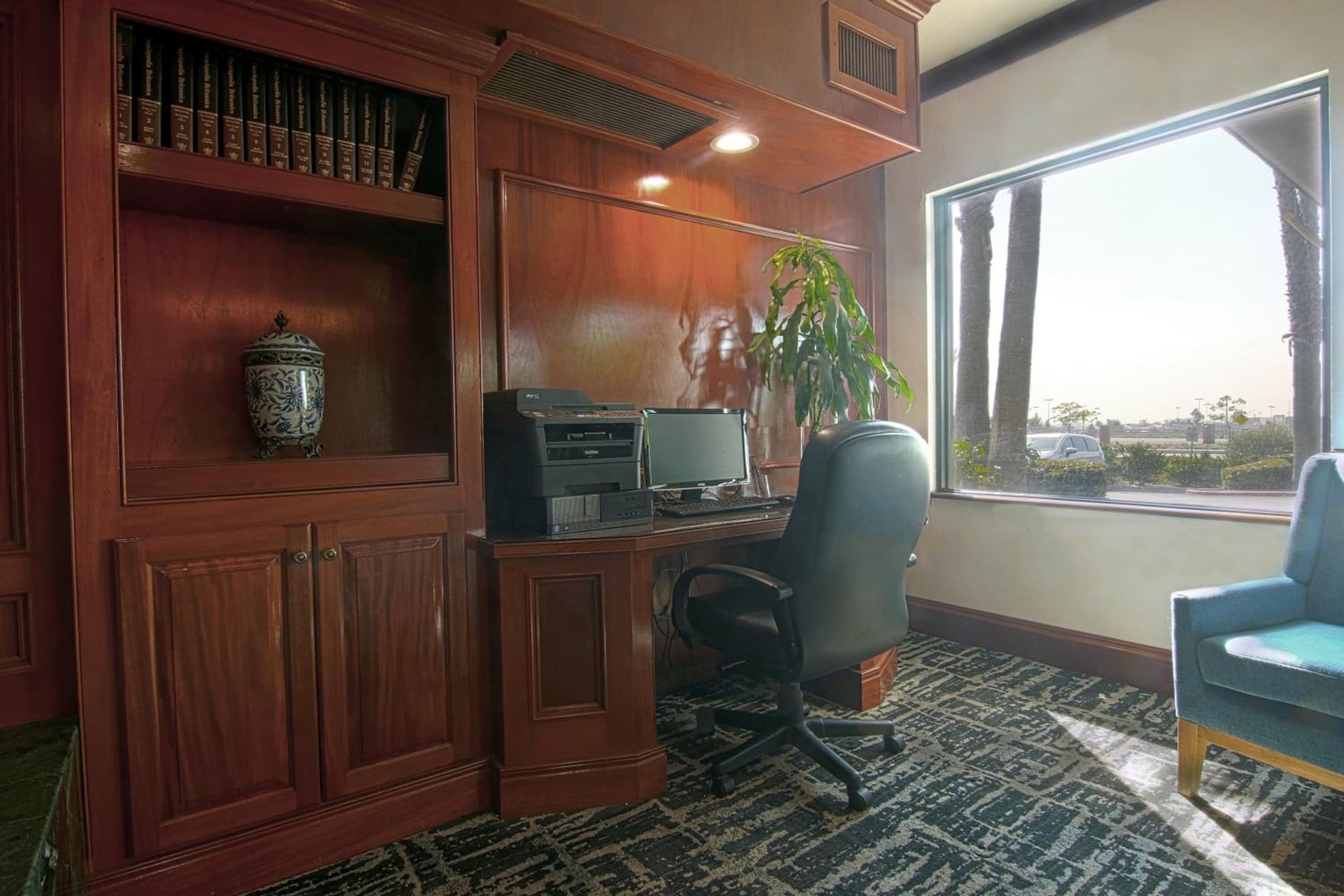 Azure Hotel&Suites Ontario Trademark Collection by Wyndham, Ontario, foto 4