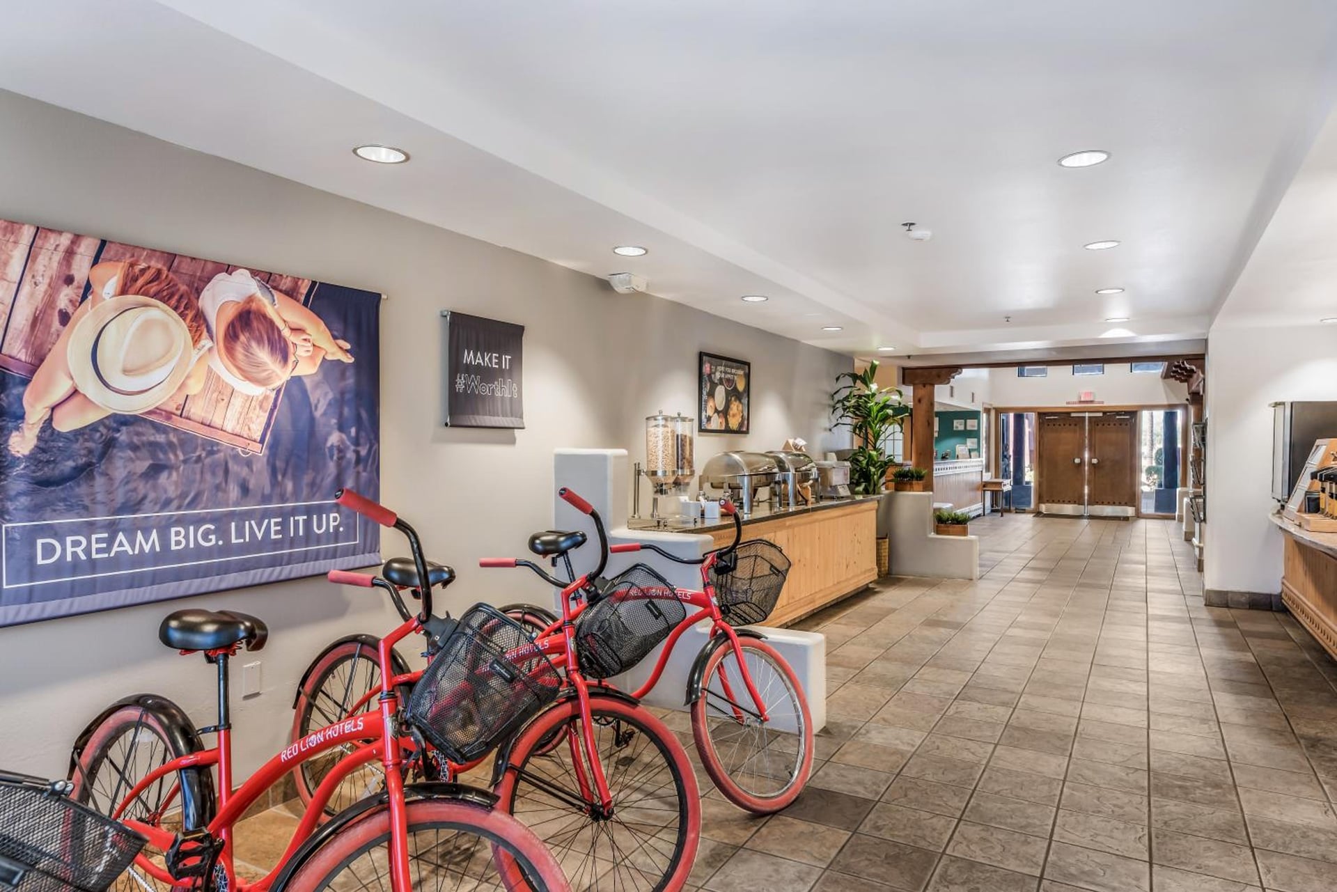 Red Lion Inn & Suites Goodyear Newly Renovated, Goodyear, foto 5
