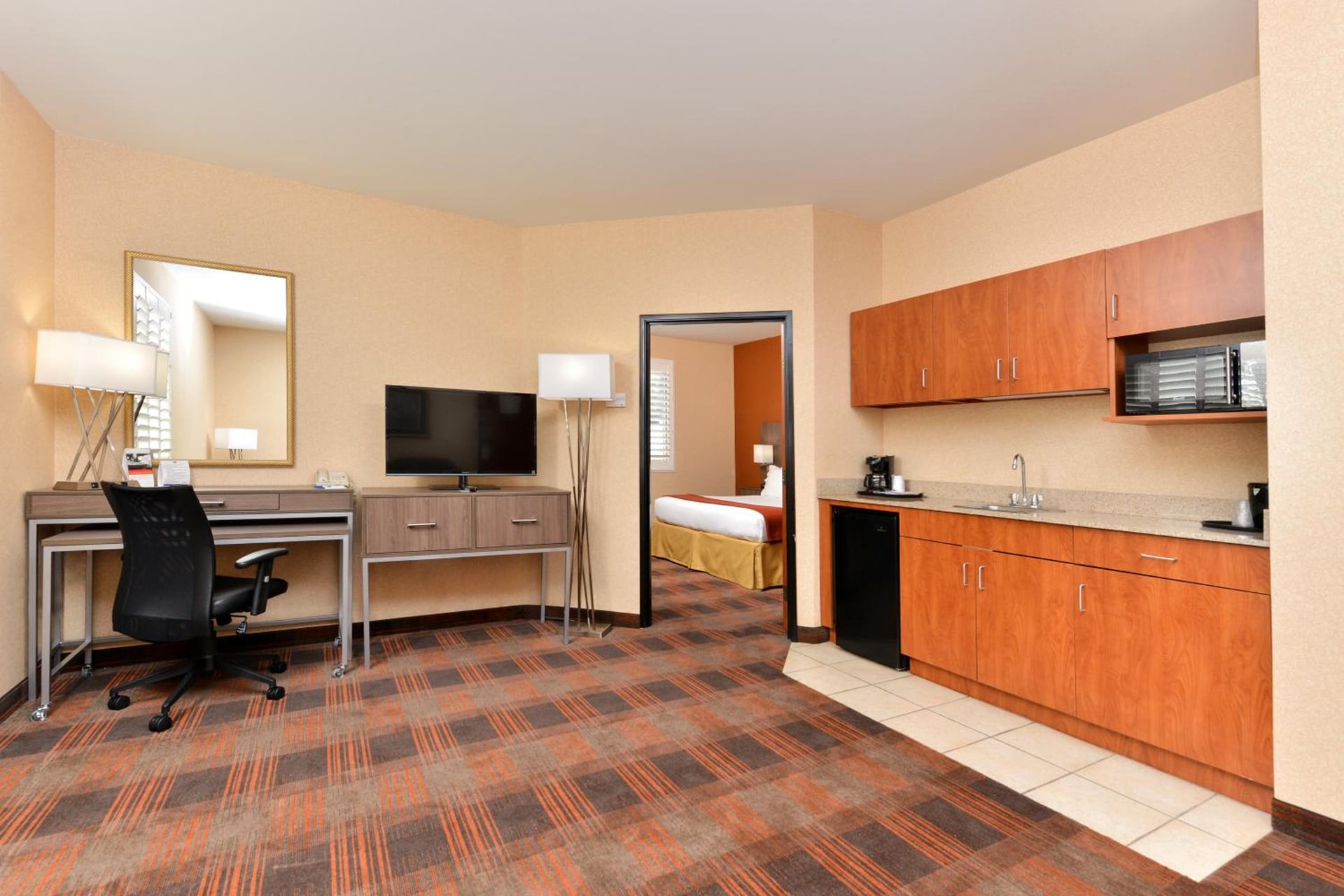 HOLIDAY INN EXPRESS & SUITES ELK GROVE CENTRAL - HWY 99 by IHG, Elk Grove, foto 5
