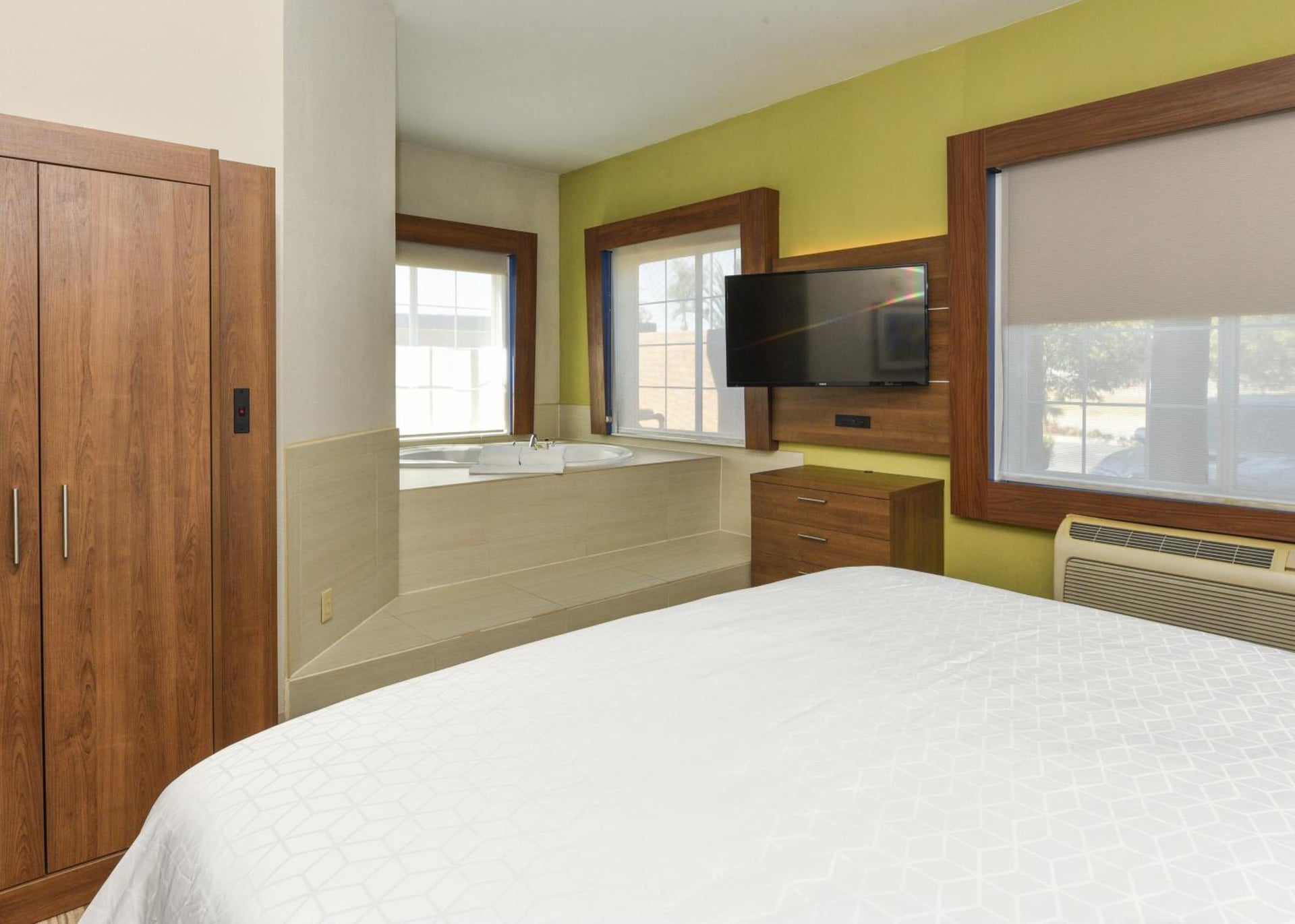 Holiday Inn Express & Suites Corona by IHG, Corona, foto 5