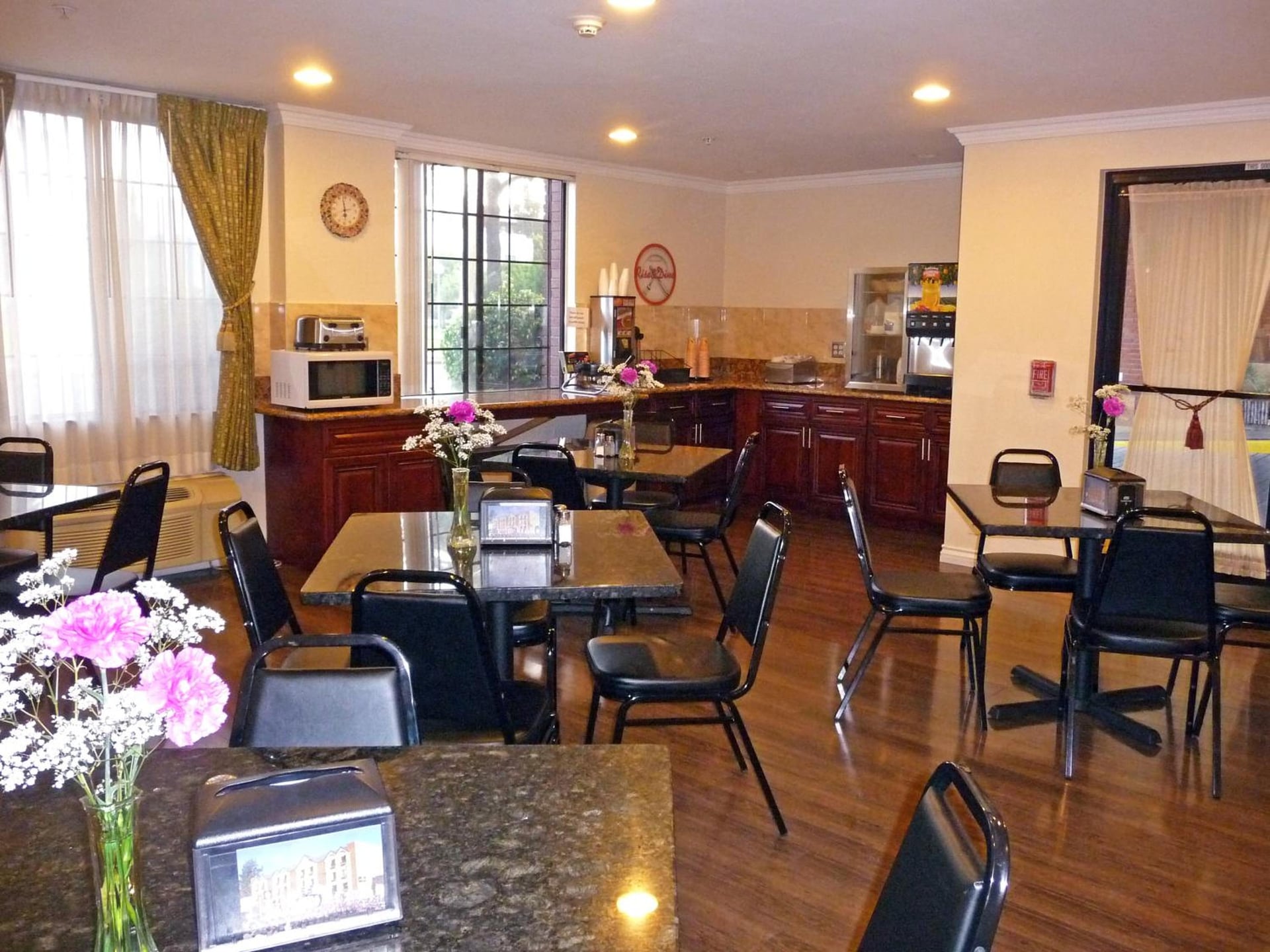 Howard Johnson by Wyndham Pasadena, Pasadena, foto 4