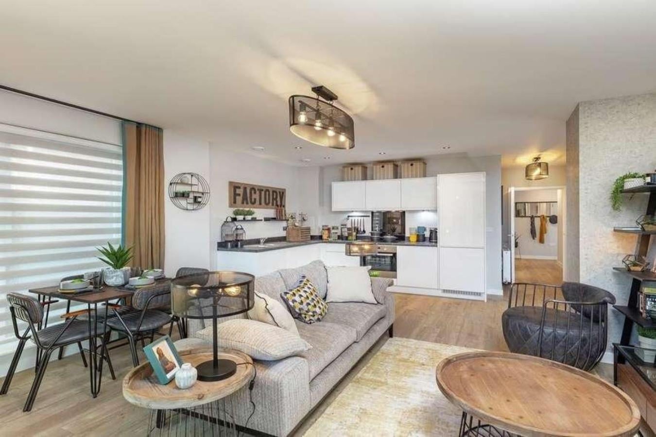 Newly Built Luxury 2 Bed Apartment!!!, London, foto 3
