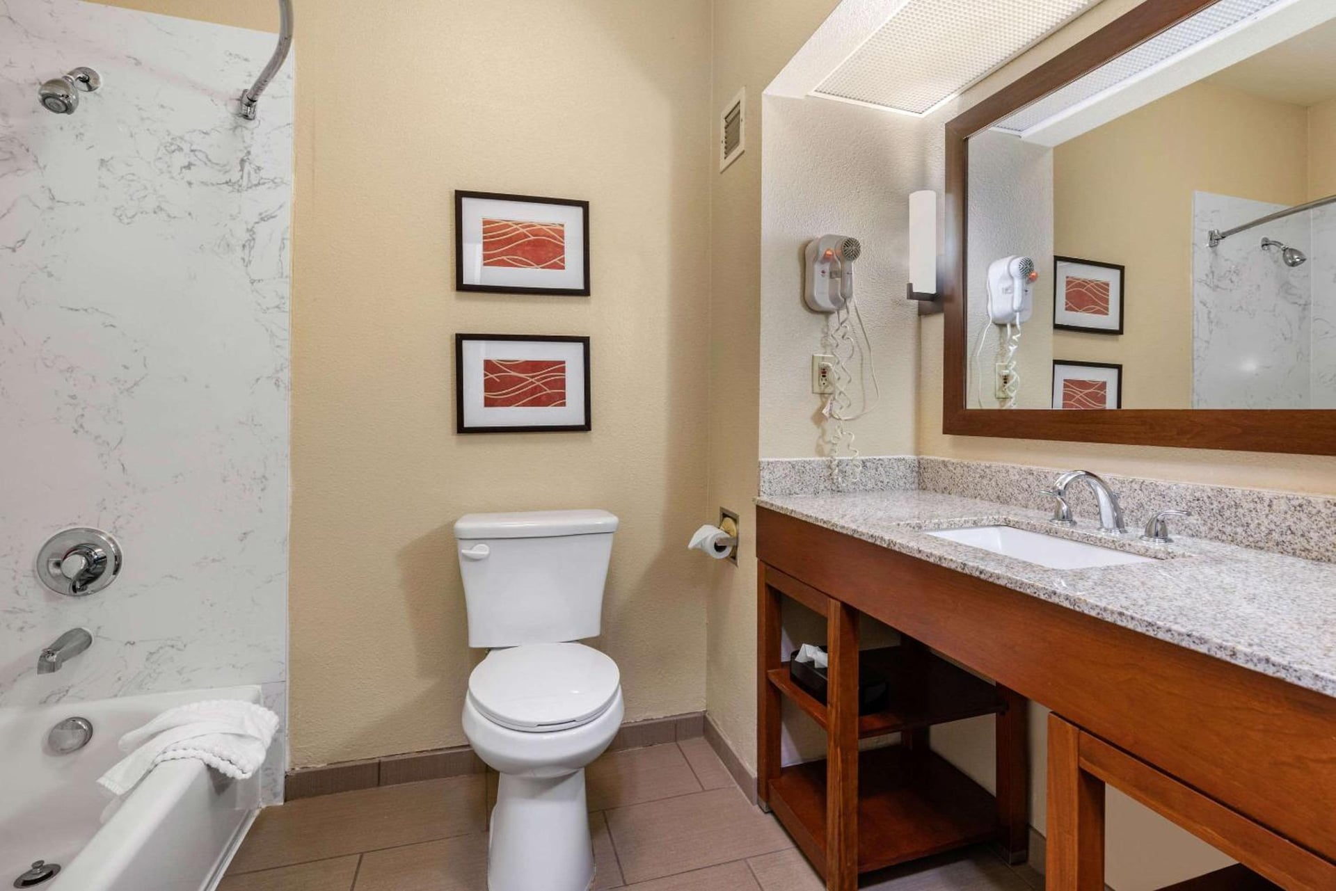 Comfort Inn & Suites Sacramento - University Area, Sacramento, foto 2