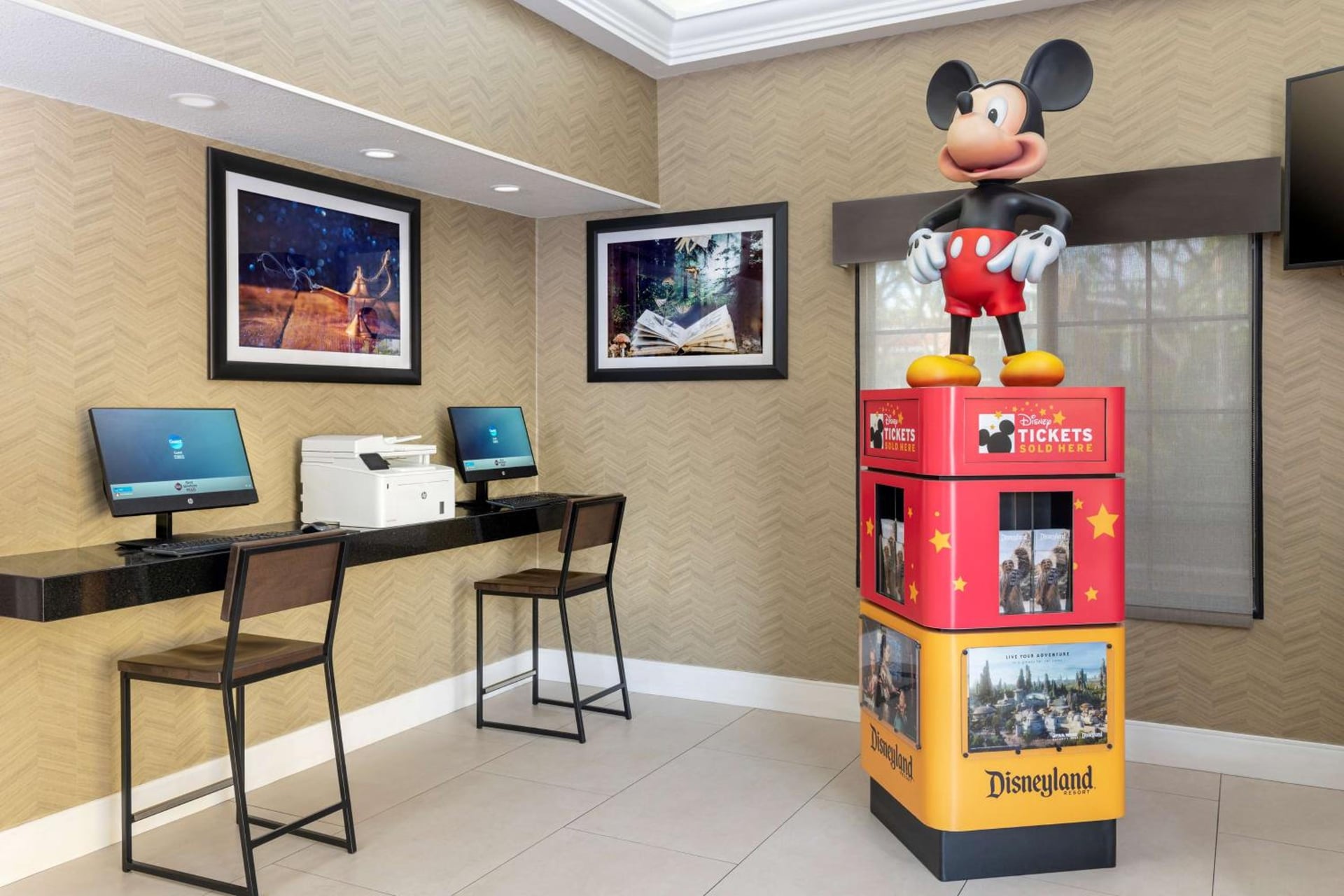 Best Western Plus Raffles Inn & Suites, Anaheim, foto 5