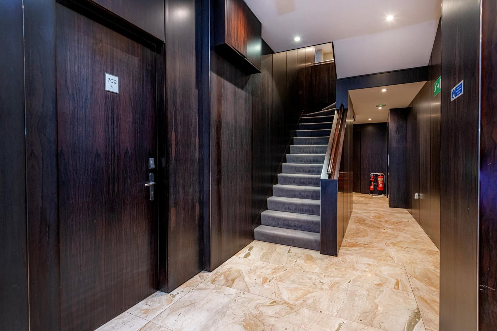 Claverley Court Apartments Knightsbridge, London, foto 3