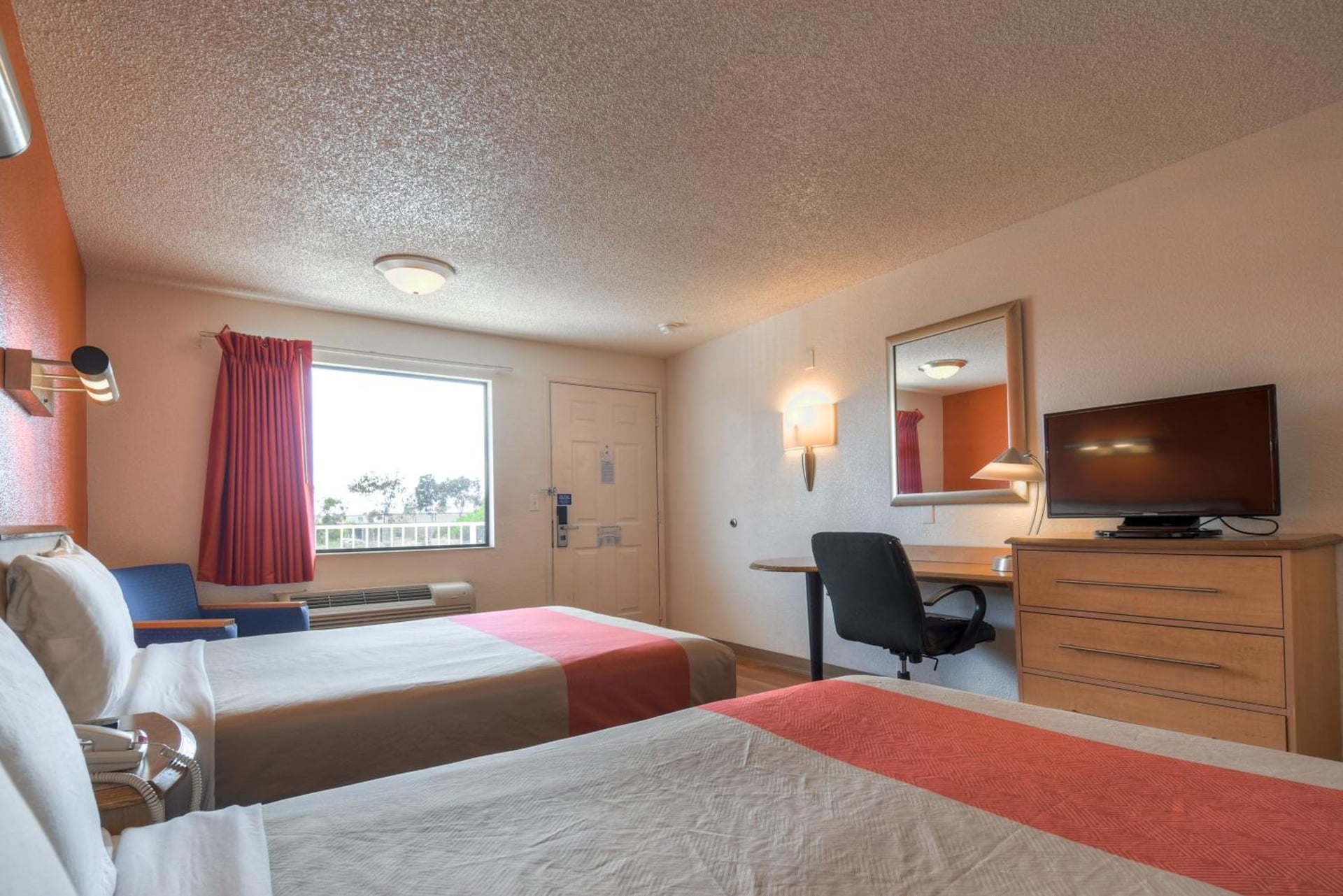 Motel 6-Carlsbad, CA - East Near LEGOLAND, Carlsbad, foto 2