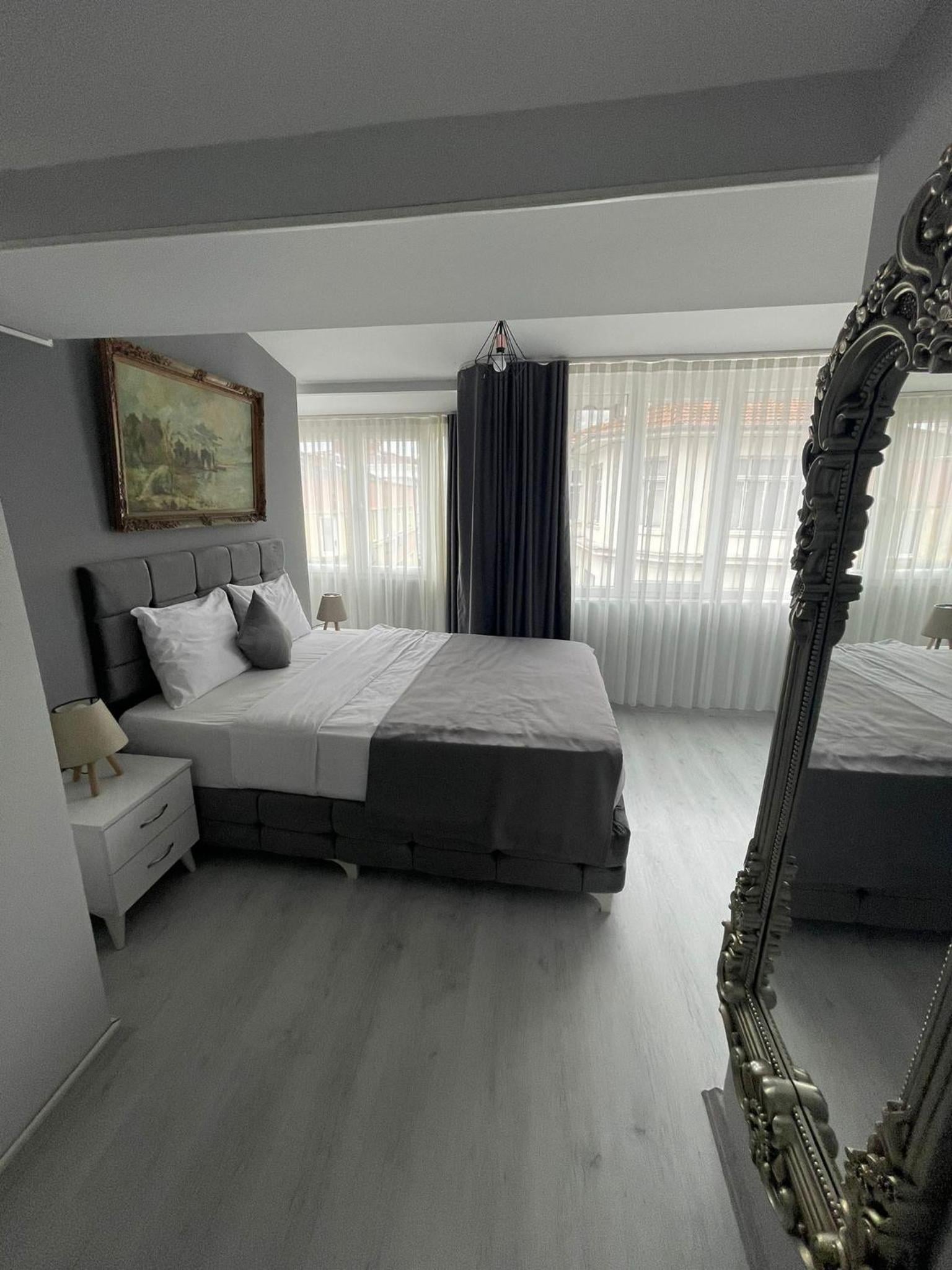 Oldmile Palace Hotel