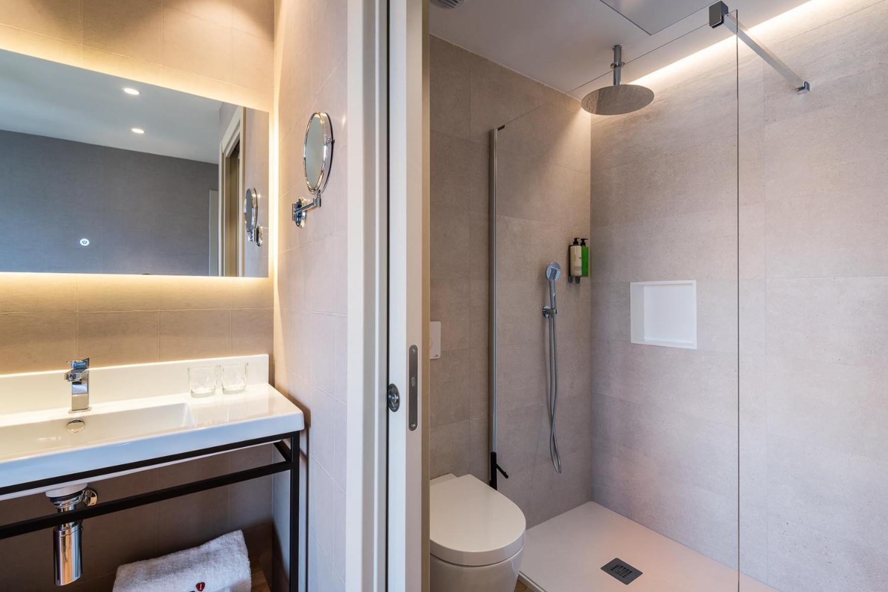 Apartamentos Core Suites Valencia, Valencia, foto 5