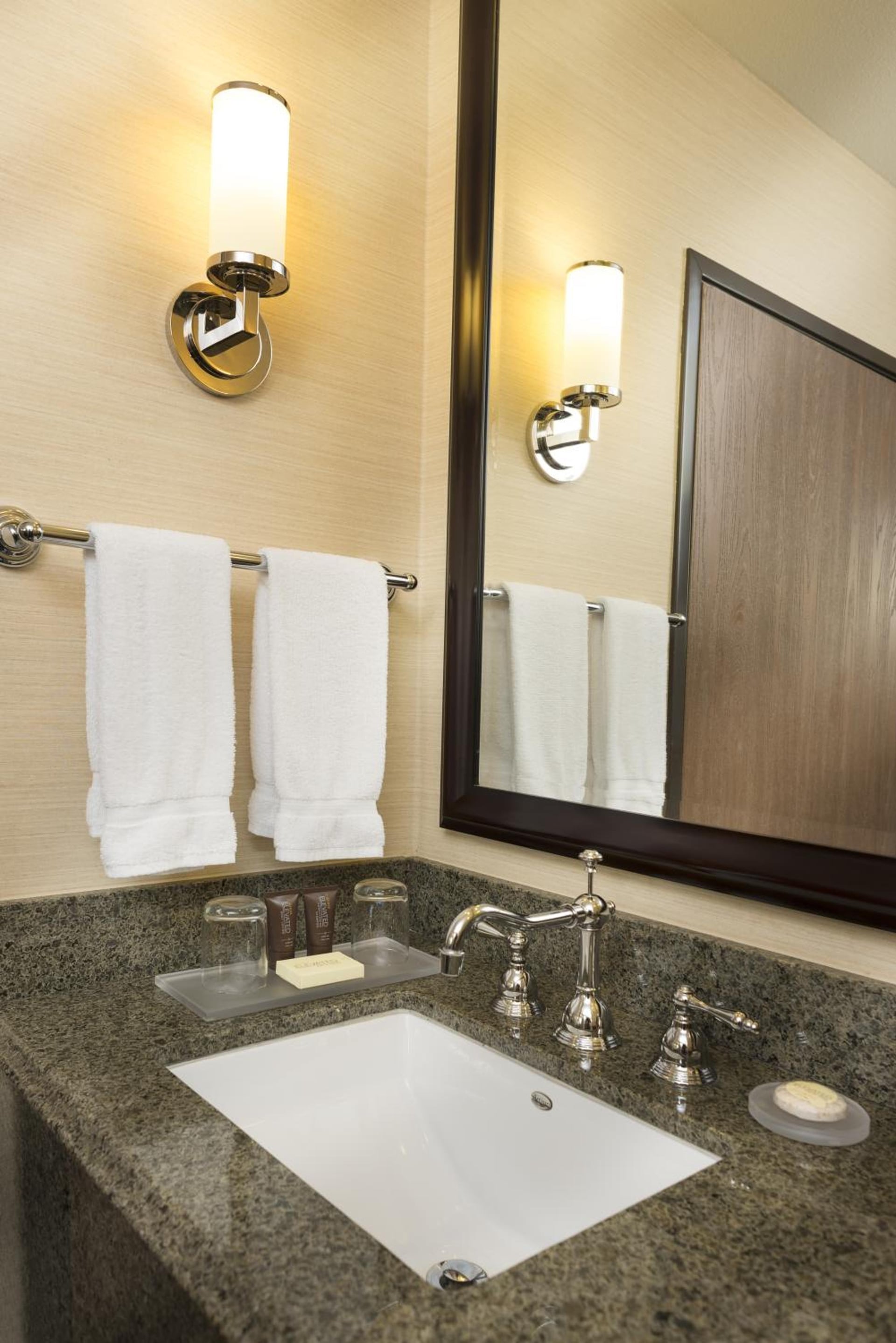 Ayres Hotel Redlands - Loma Linda, Redlands, foto 3