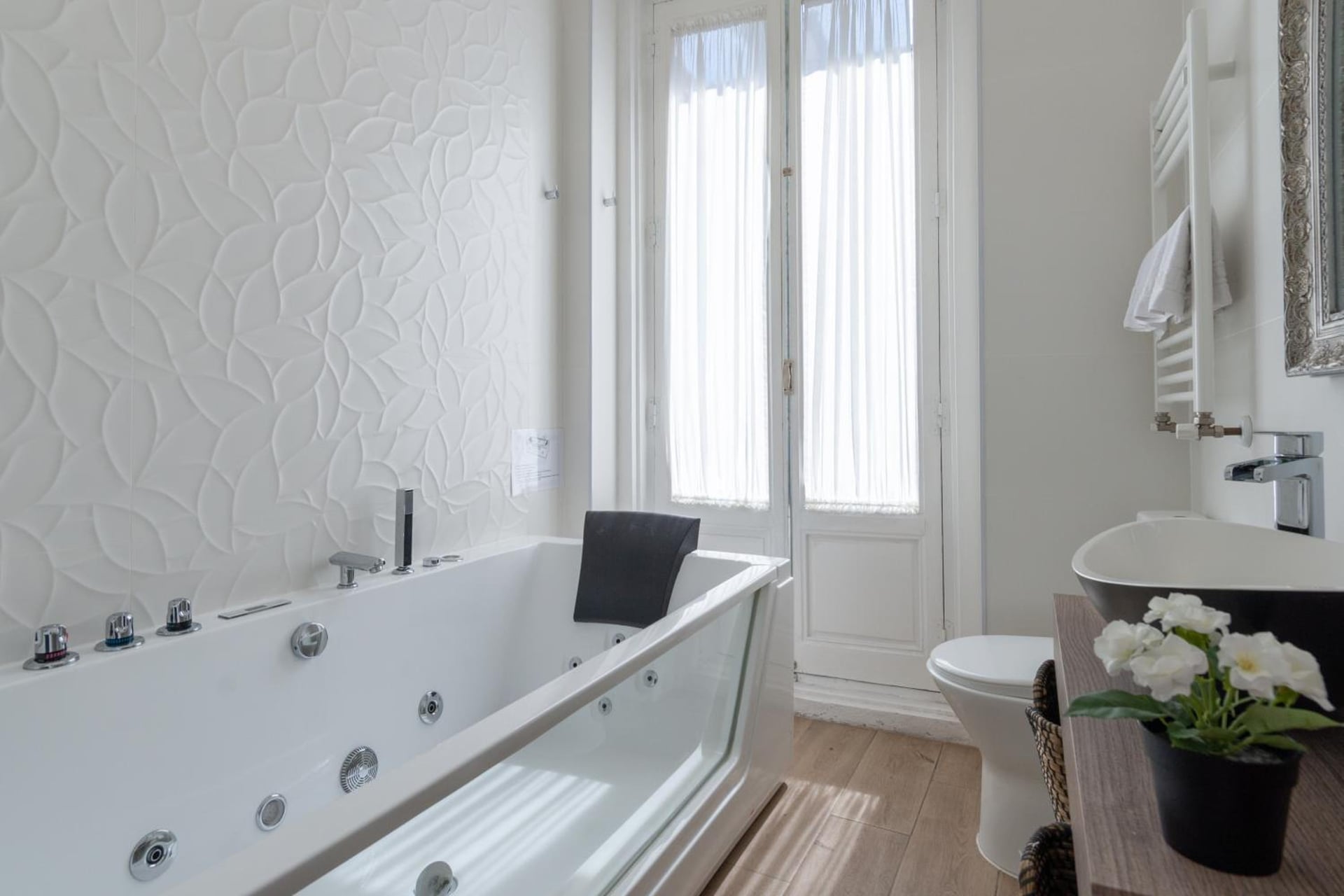 JACUZZI FULL exterior SOL, by MONARO*****, Madrid, foto 3