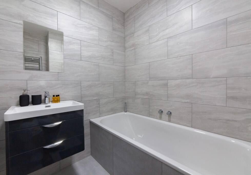 Sunny, 2bed 2bath, garden apartment near Hyde Park, London, foto 5