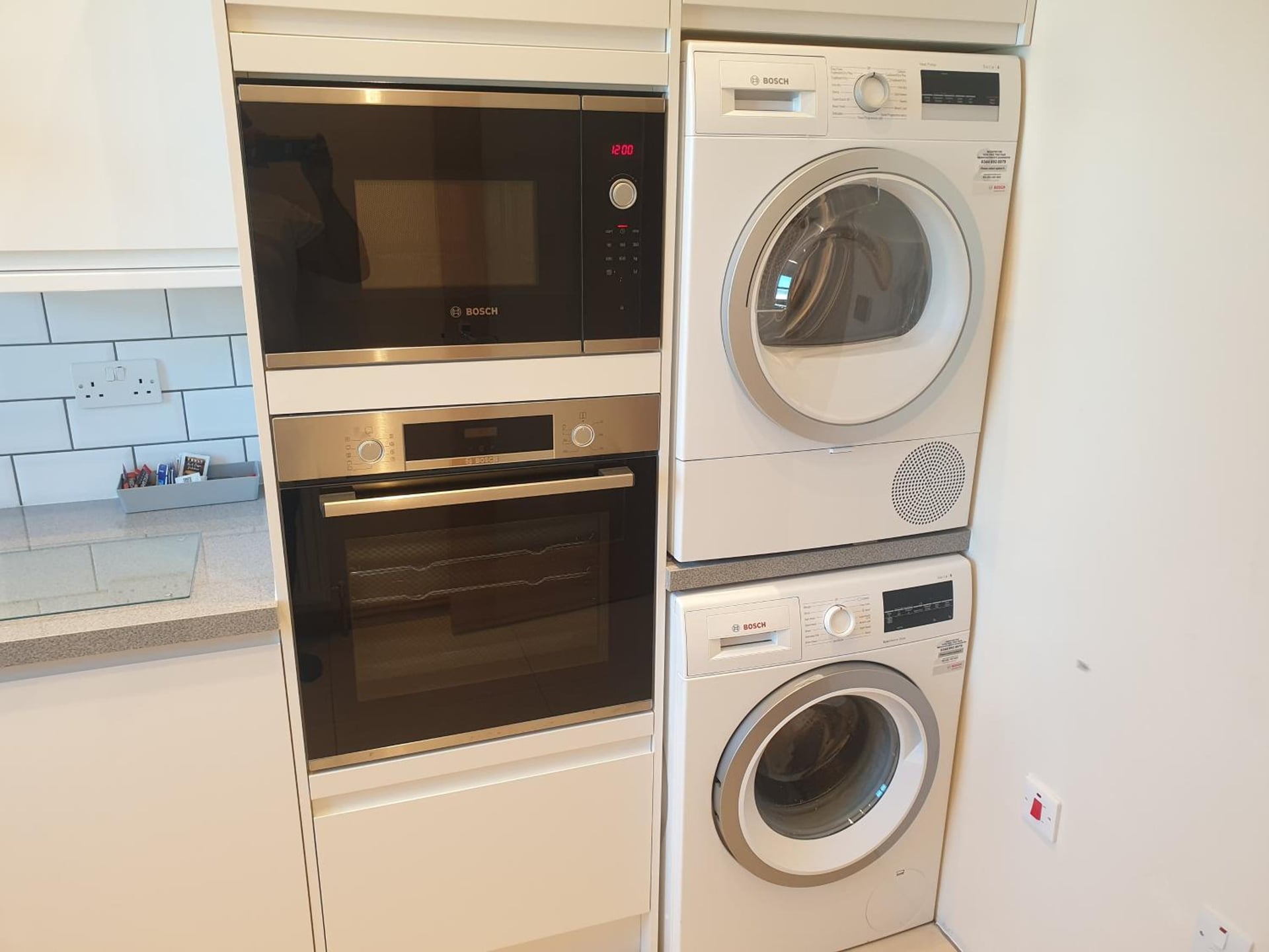 London Luxury Spacious 2 Bedroom Apartment 4 mins from Ilford Stn. FREE parking, London, foto 4
