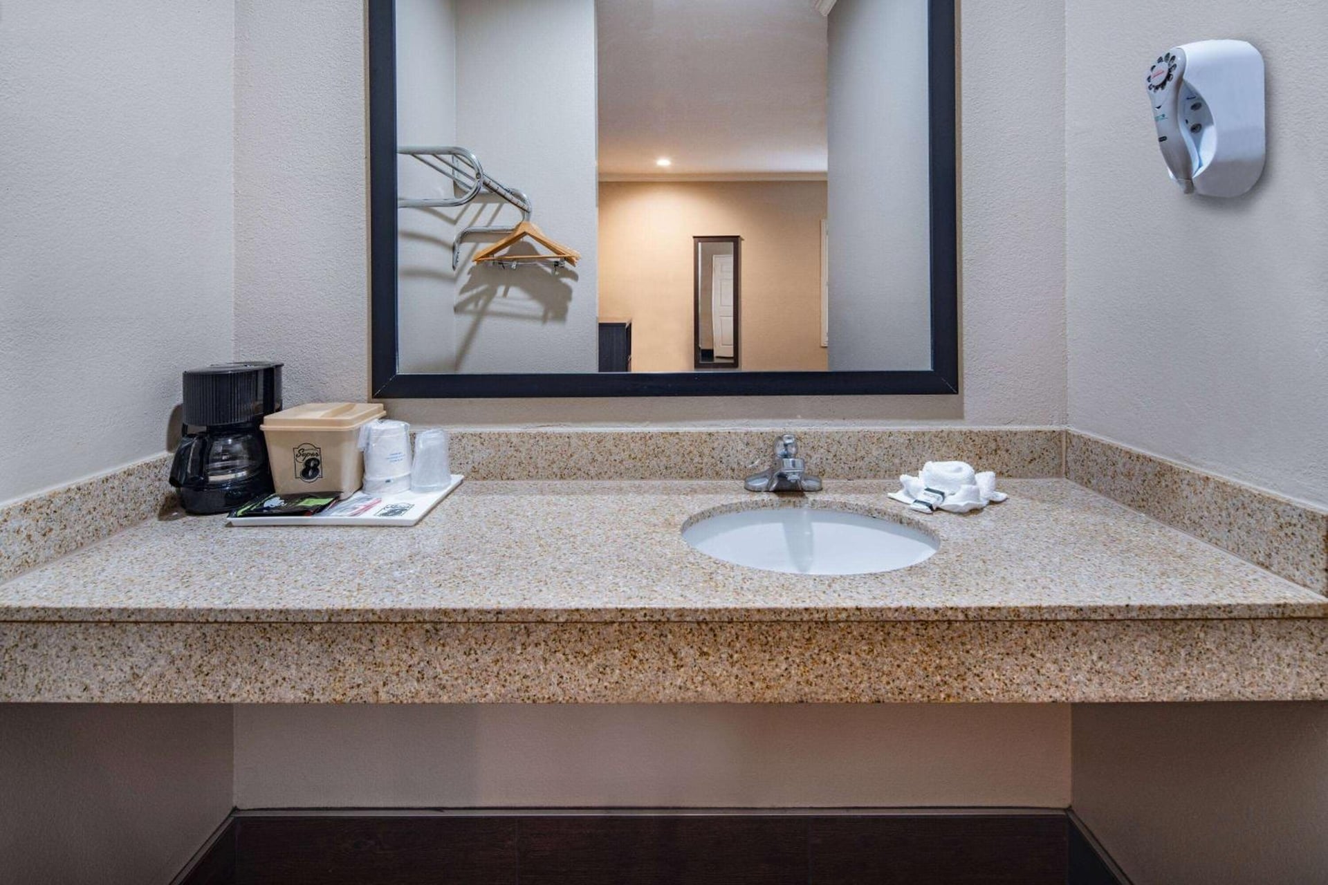 Super 8 by Wyndham North Hollywood, North Hollywood, foto 5