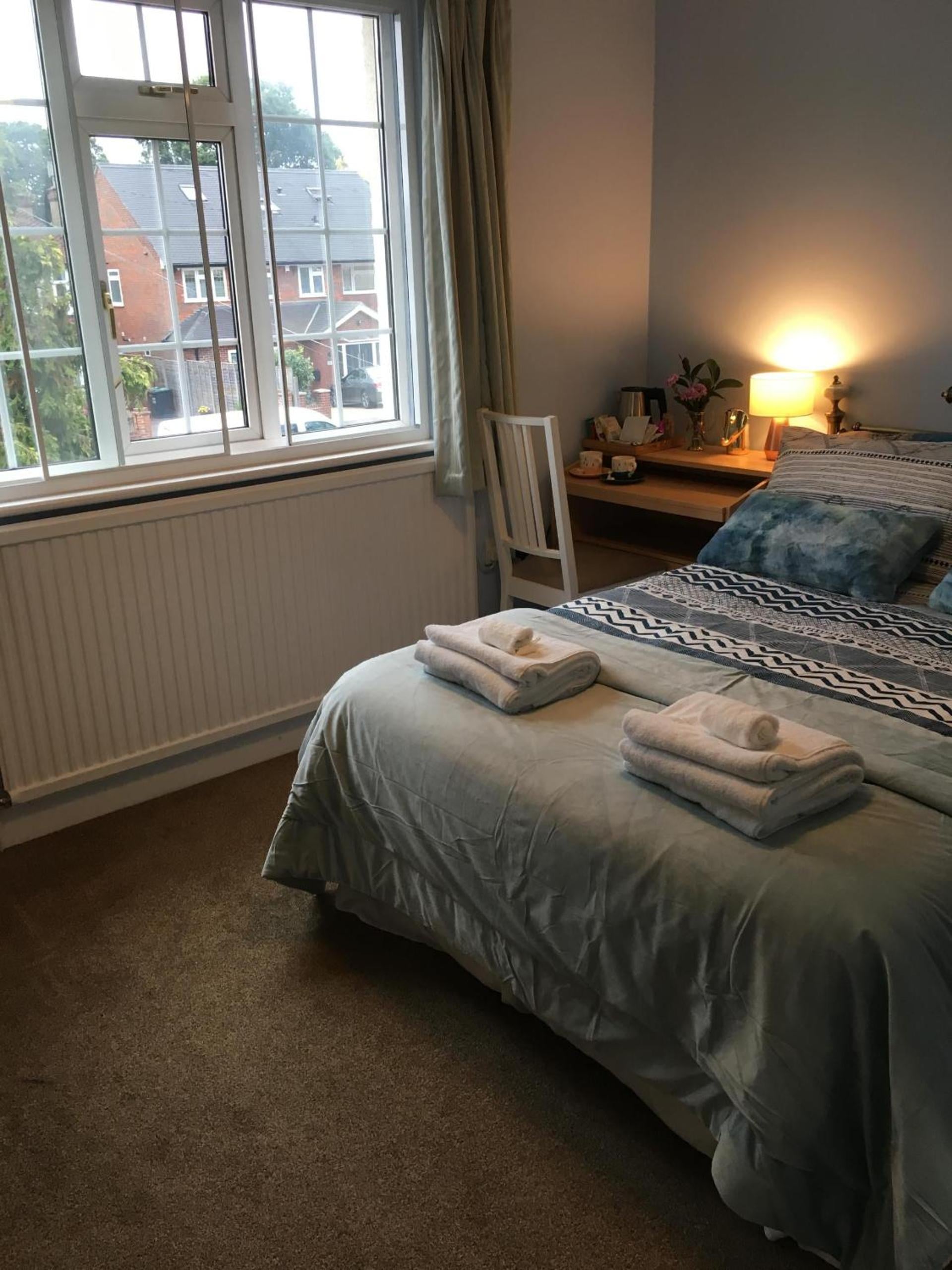 Leafy Suburban Bed and Breakfast, Northwood, foto 3