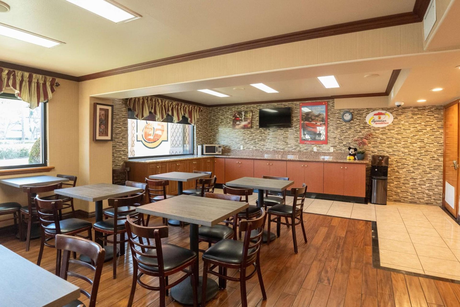 Super 8 by Wyndham Anaheim/Disneyland Drive, Anaheim, foto 3