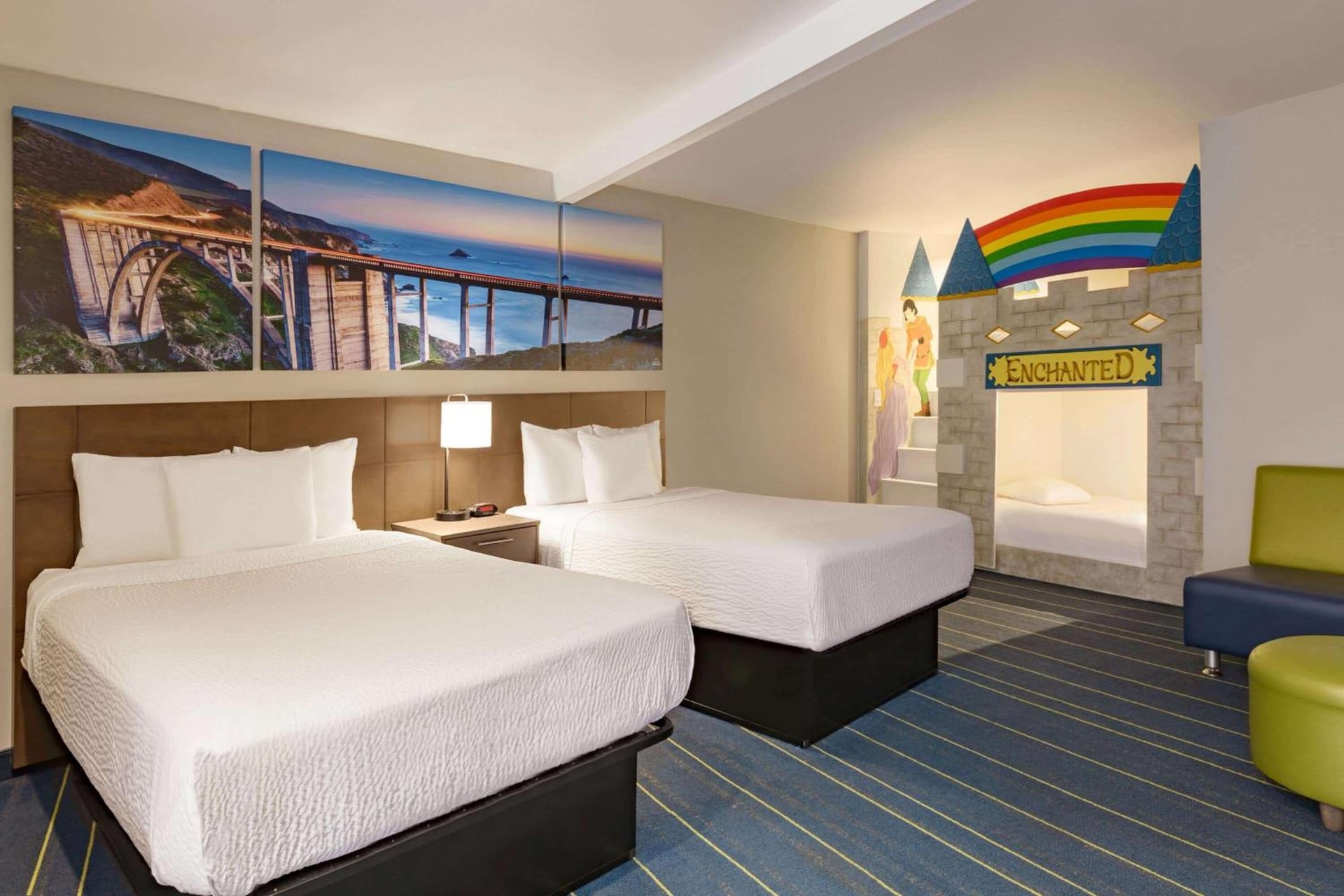 Days Inn & Suites by Wyndham Anaheim At Disneyland Park, Anaheim, foto 2