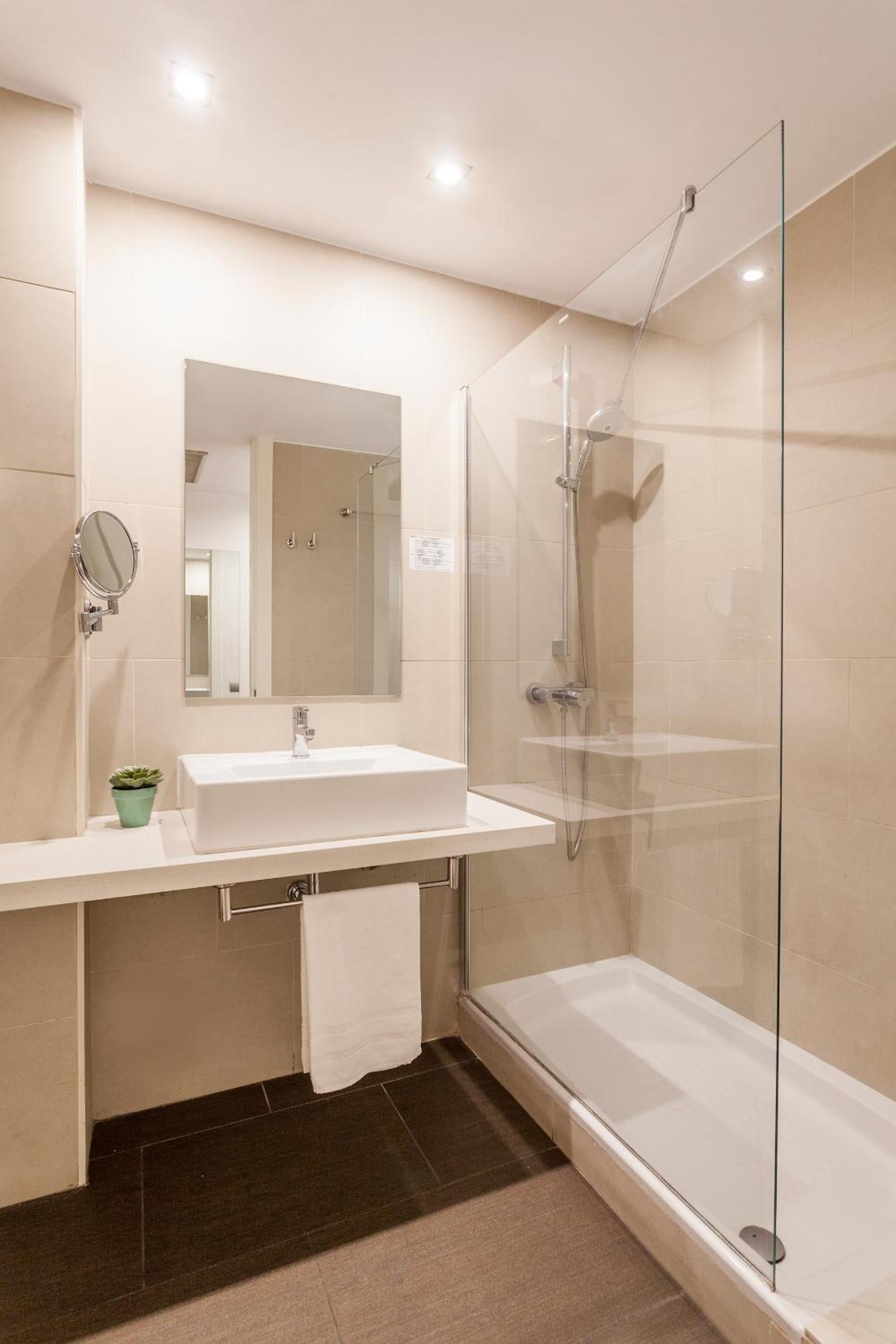 AZZ Valencia Táctica Hotel, Paterna, foto 4