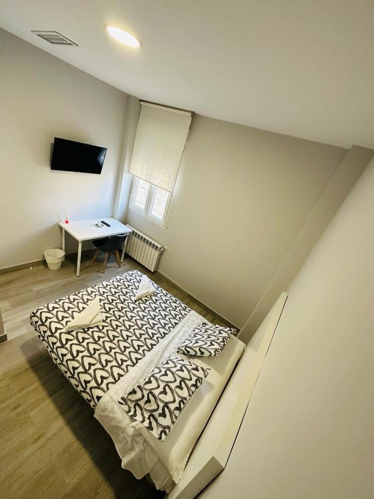 HOSPEDAJE CUATRO VIENTOS, Madrid, foto 5