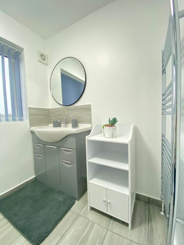Gatwick Deluxe En-suite Rooms, Horley, foto 5