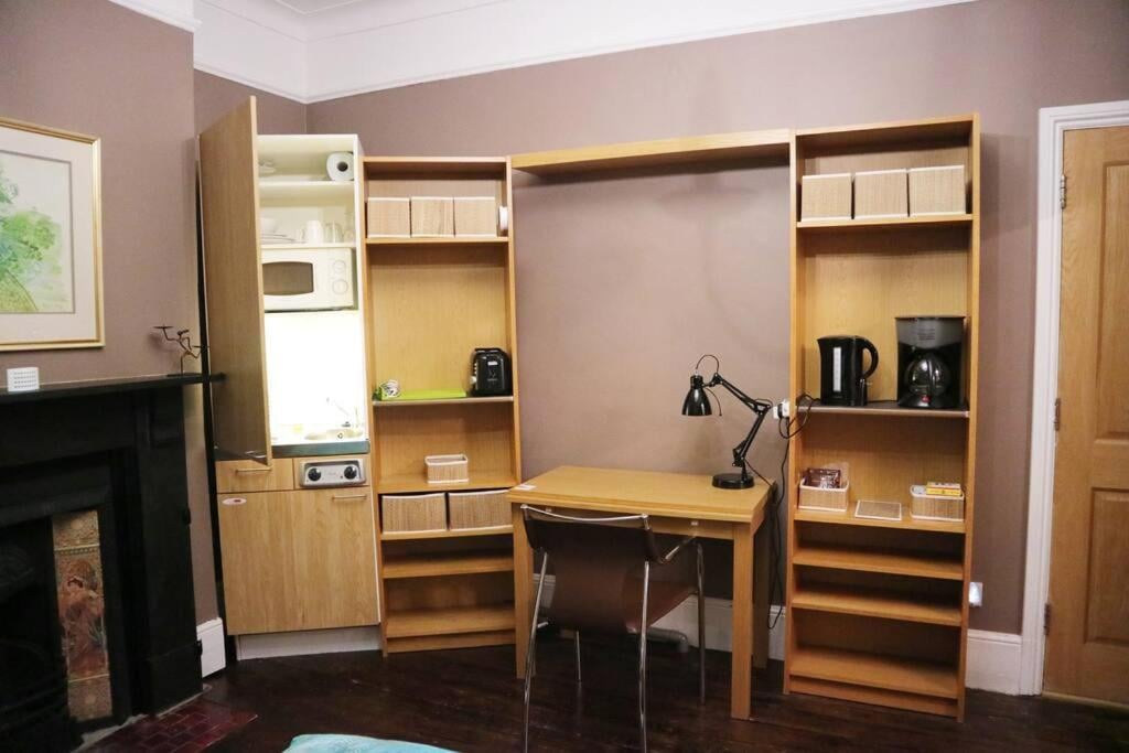 Modern Private Studio Room, London, foto 4