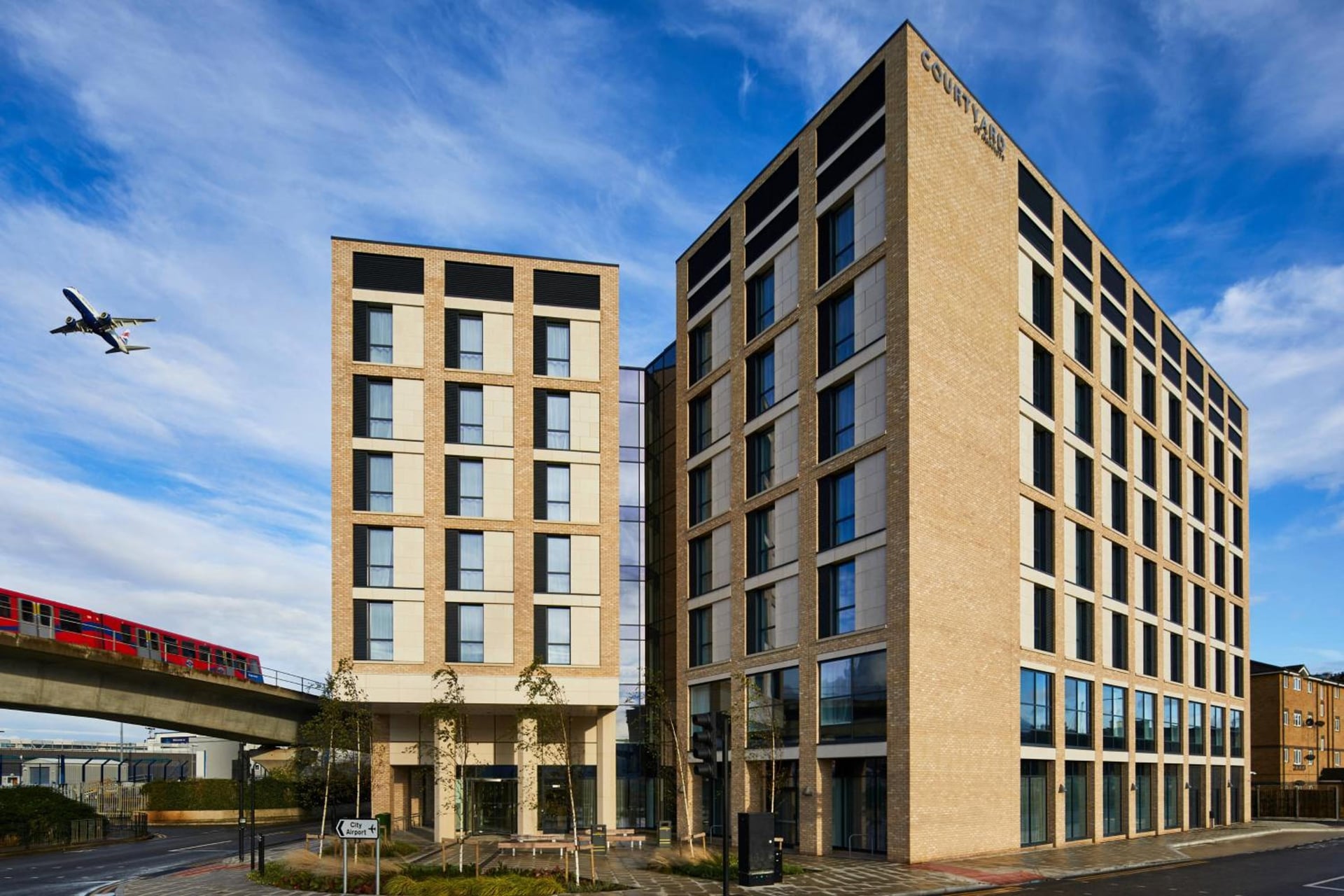 Courtyard by Marriott London City Airport, London, foto 4