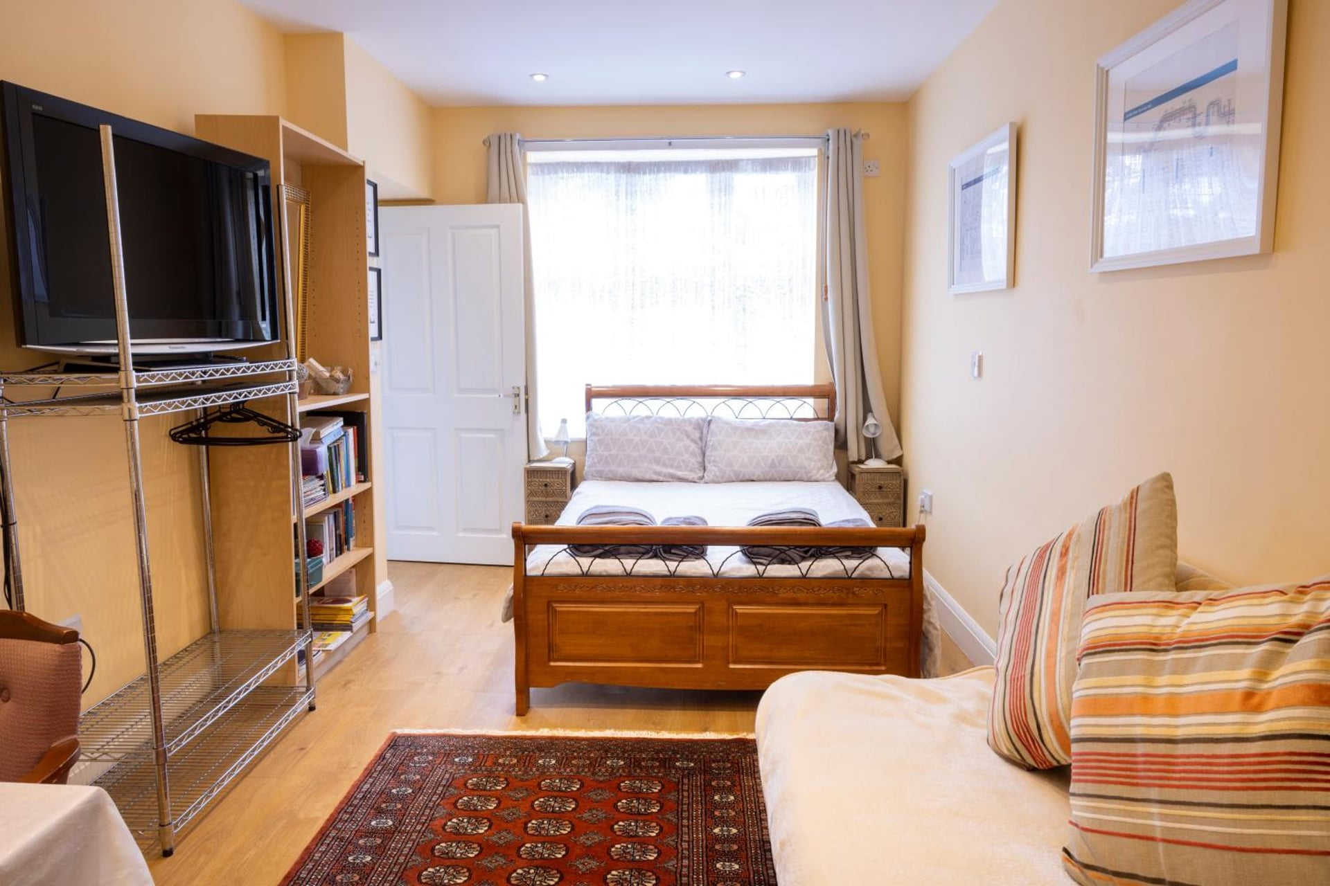 London VEGETARIAN Smoke & Pet Free En-suite with EV parking, Stone Grove, foto 4