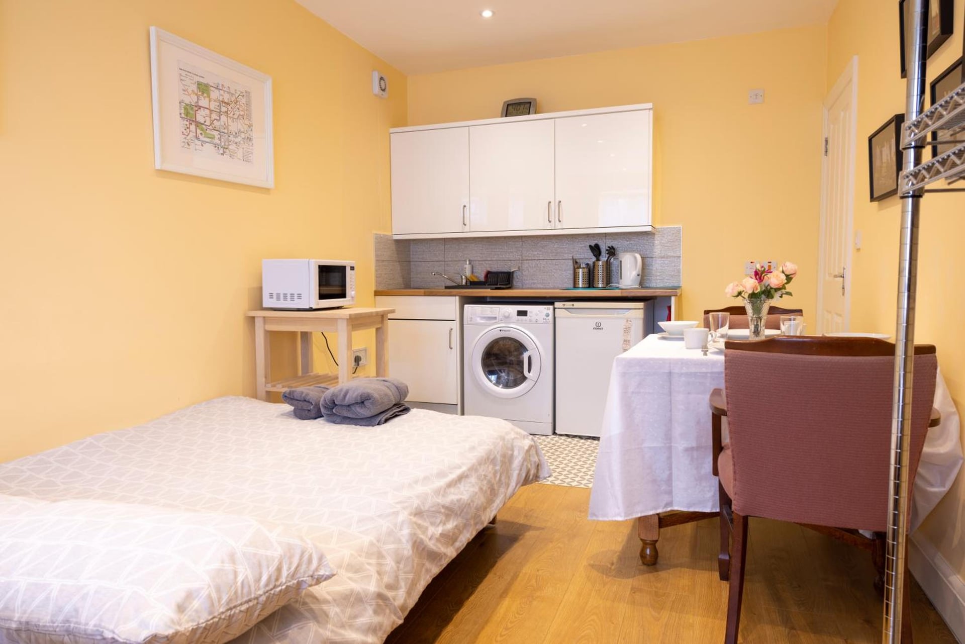 London VEGETARIAN Smoke & Pet Free En-suite with EV parking, Stone Grove, foto 2