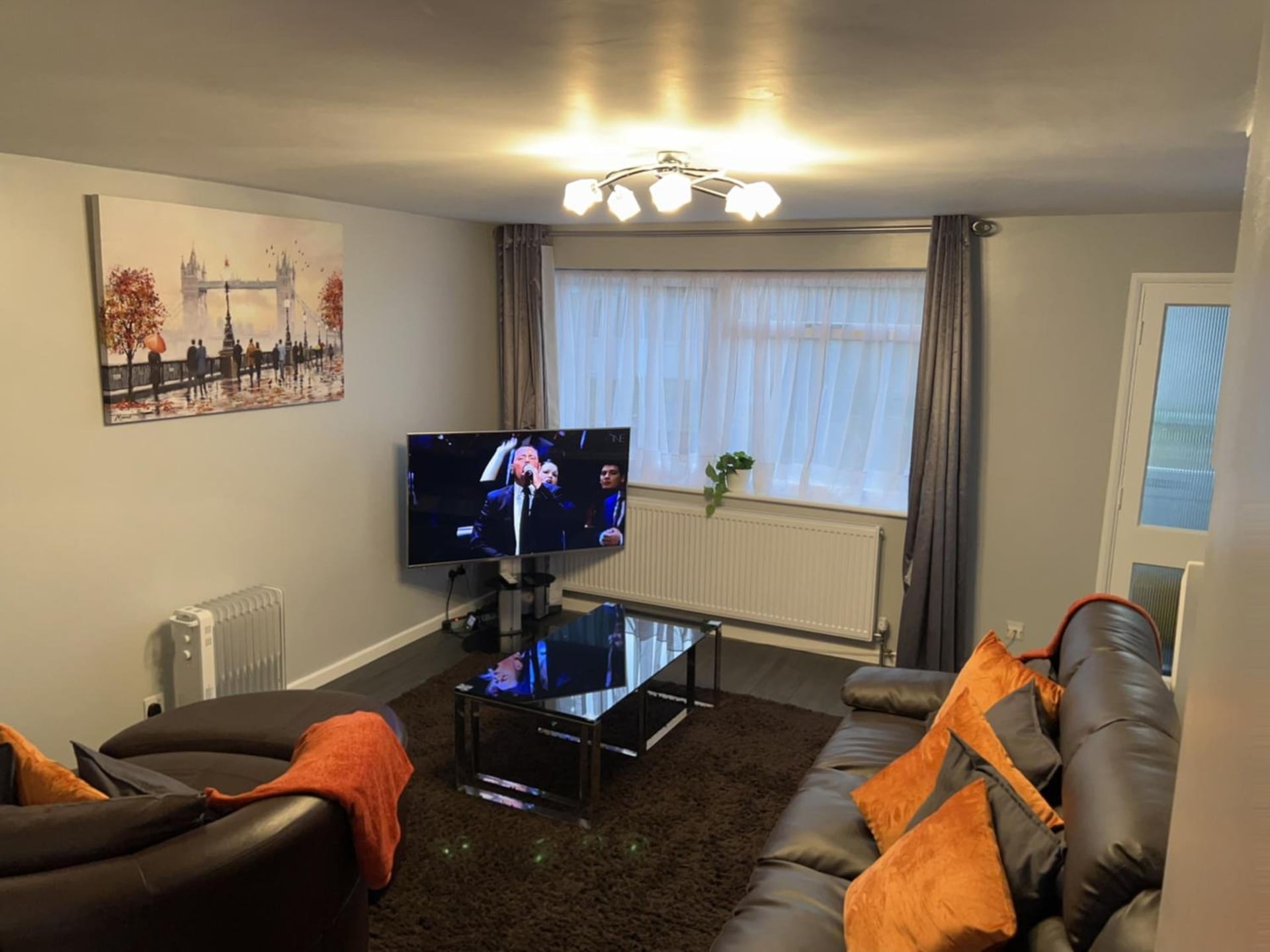 Mona's Home, Dagenham, foto 3