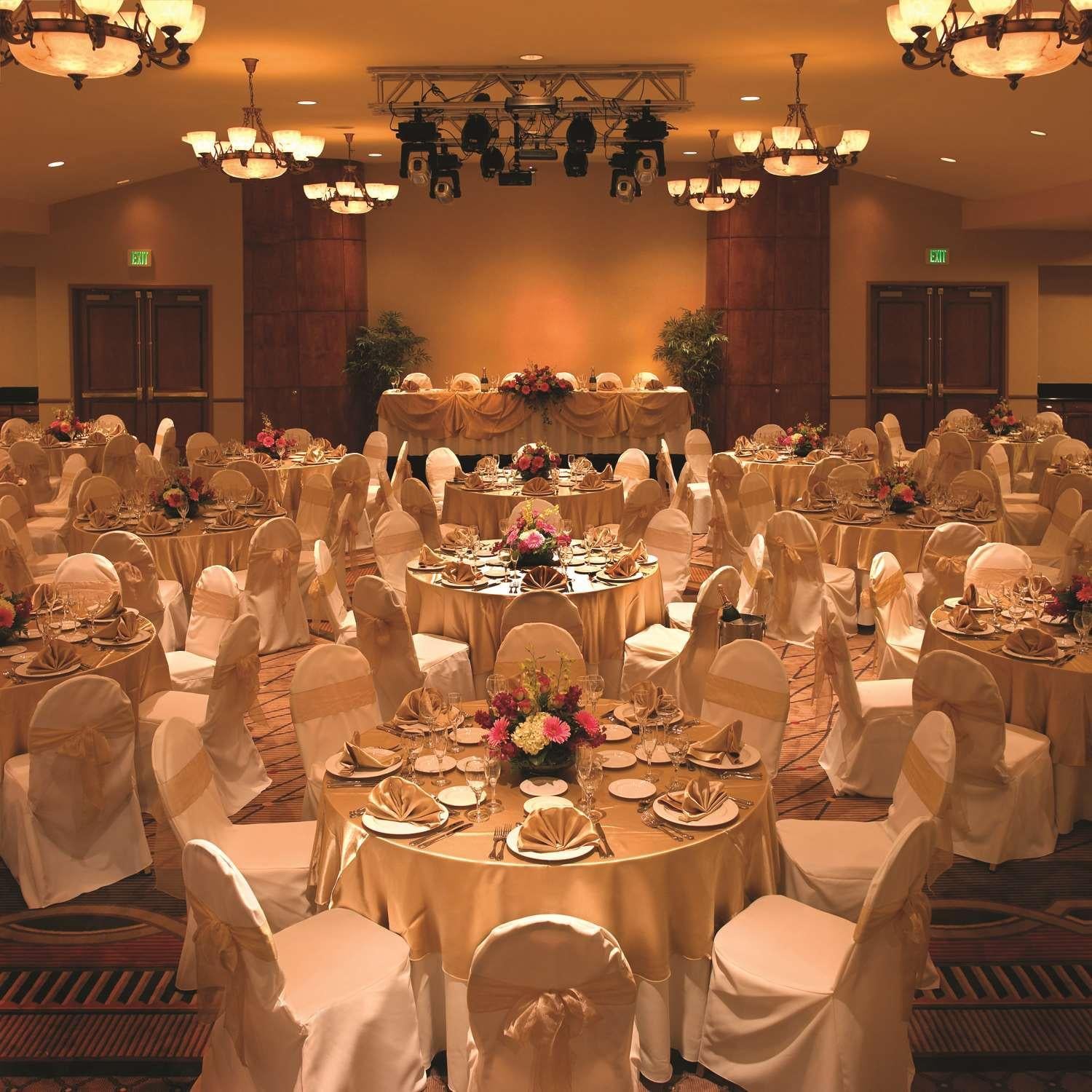 DoubleTree by Hilton Claremont, Claremont, foto 2