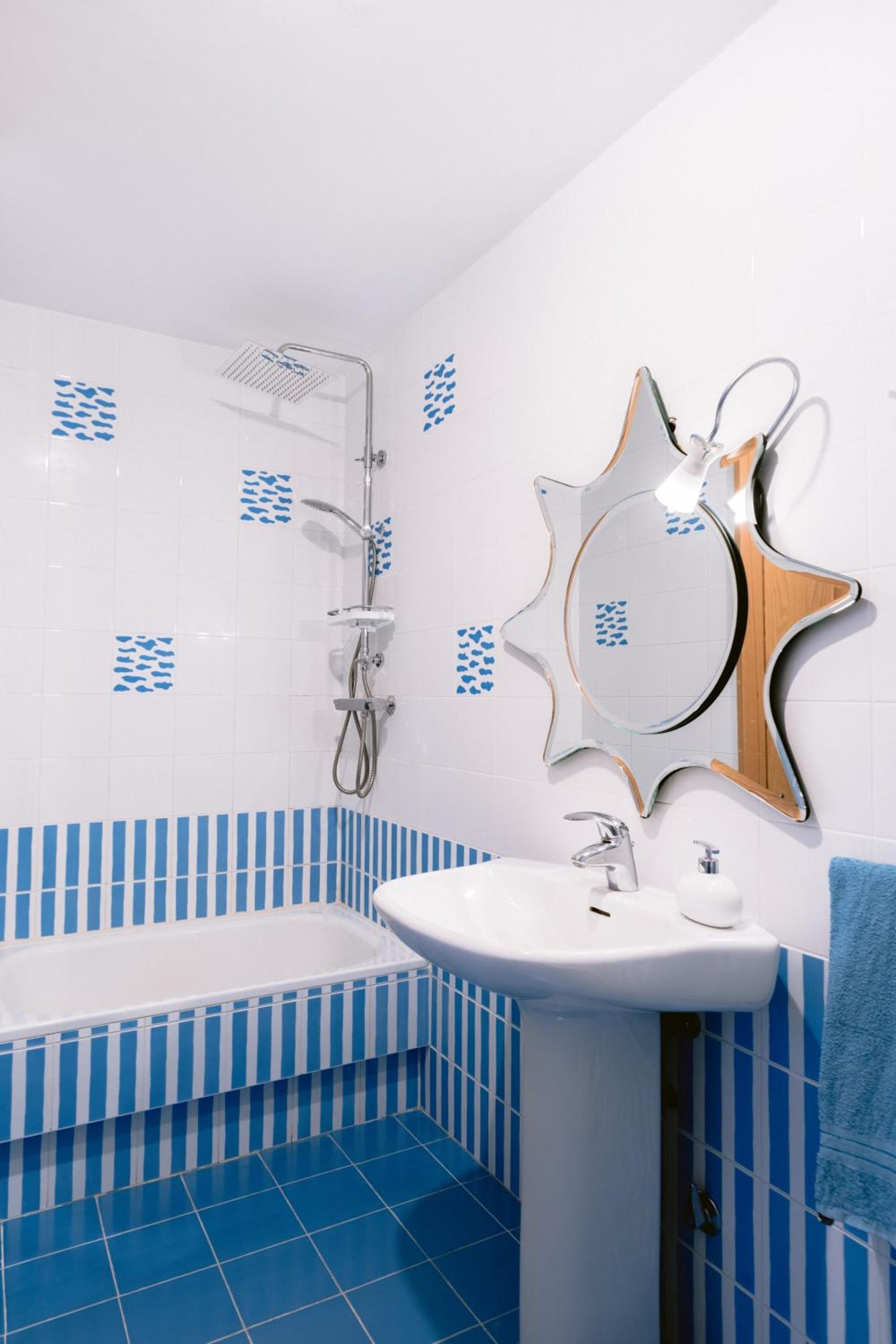 Lushville - Luxurious Villa with Pool in Valencia, Campo Olivar, foto 2