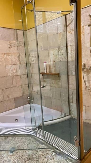Madrid city modern apartment in villa, free WIFI, Arroyomolinos, foto 5