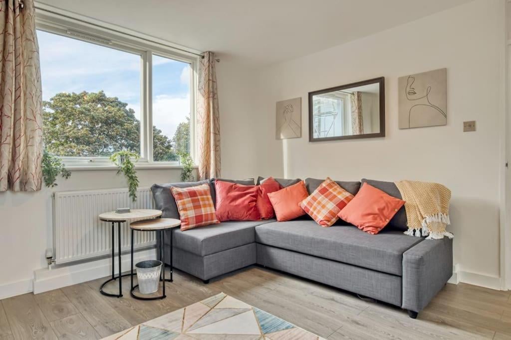 Hidden Gem in Battersea w/ Free Parking, London, foto 2